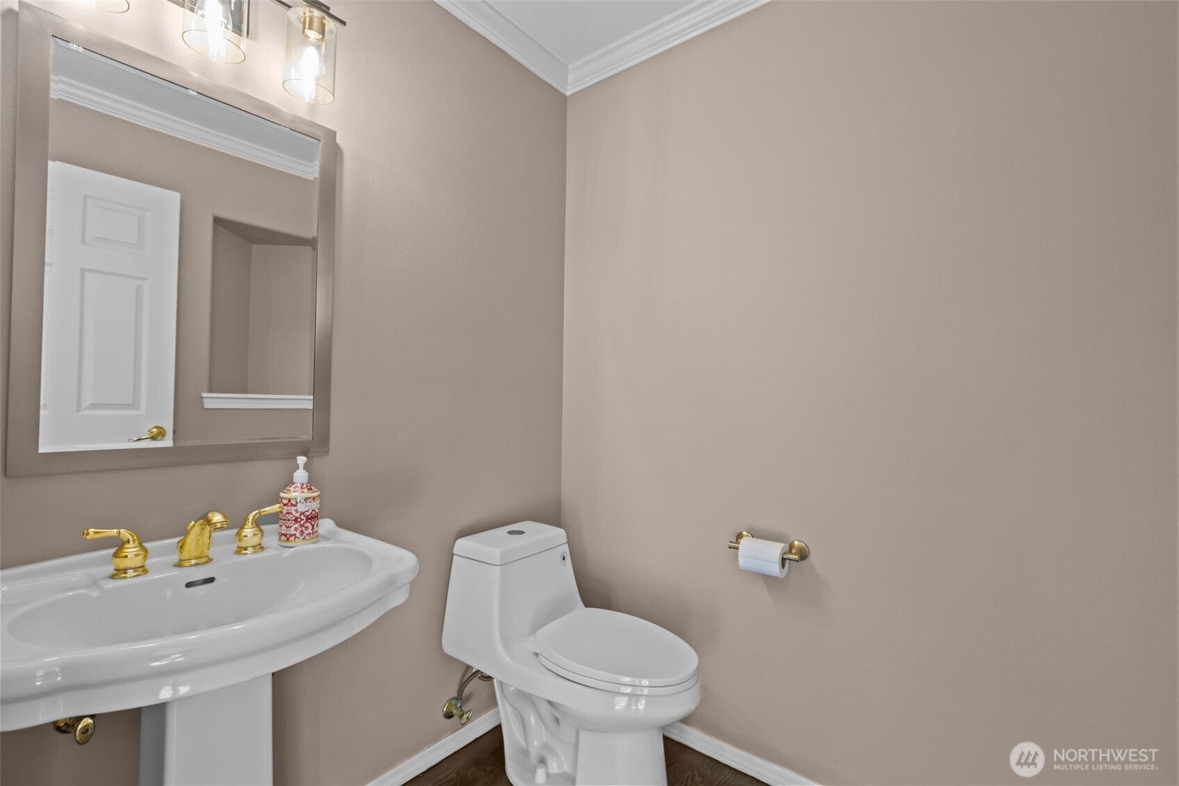 Snohomish, Washington, 98290, United States, 4 Bedrooms Bedrooms, ,3 BathroomsBathrooms,Residential,Active,1960119