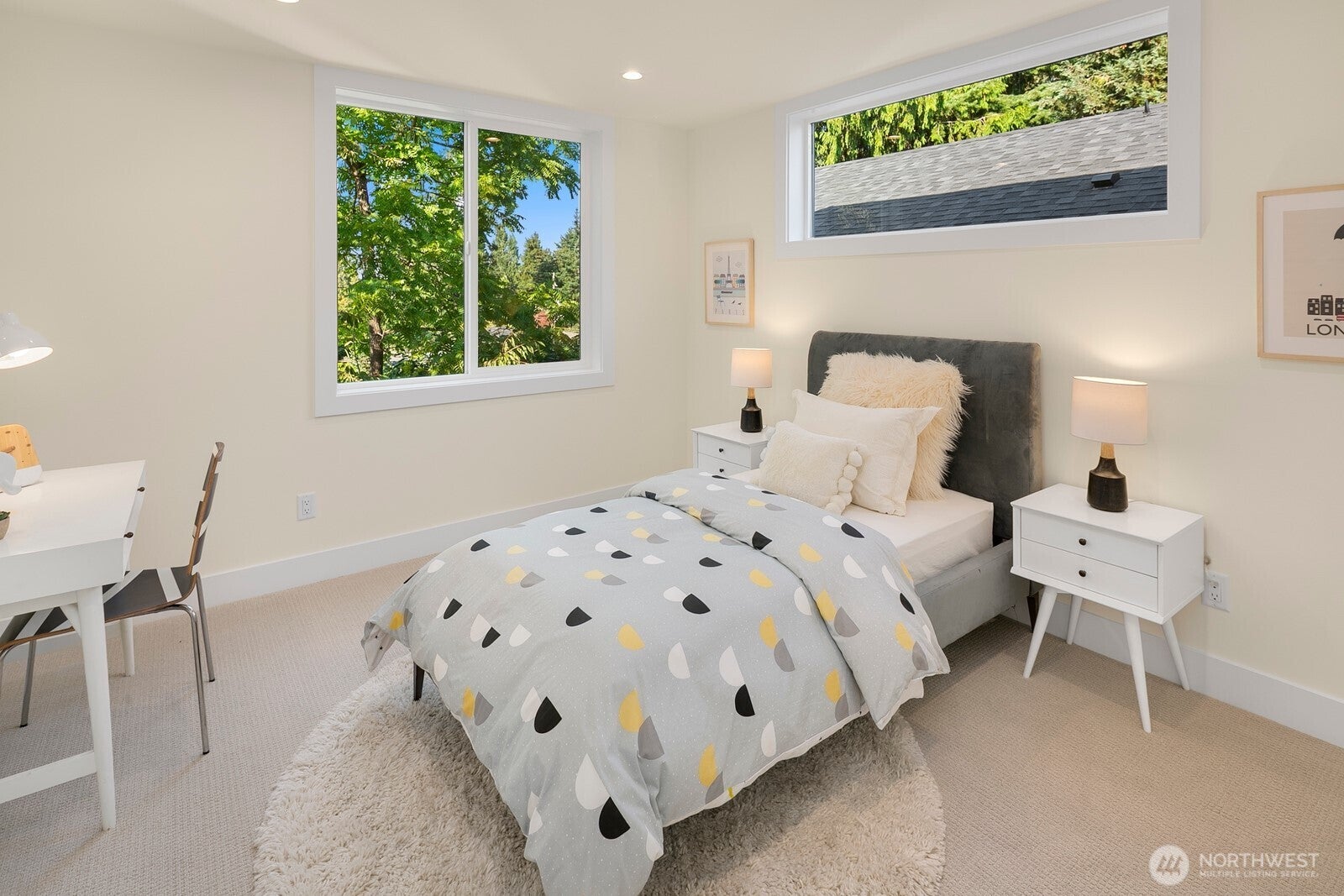 Seattle, Washington, 98115, United States, 4 Bedrooms Bedrooms, ,4 BathroomsBathrooms,Residential,Active,1934821