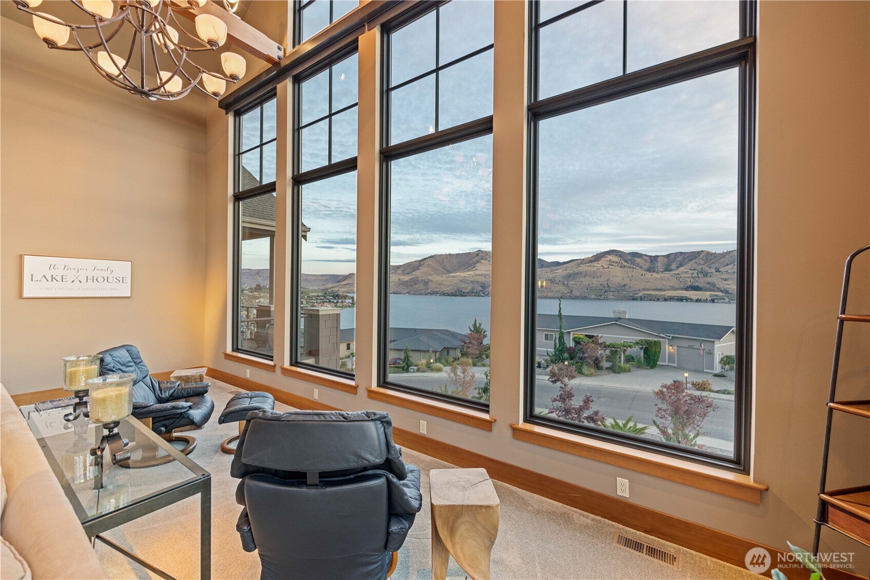 Chelan, Washington, 98816, United States, 4 Bedrooms Bedrooms, ,4 BathroomsBathrooms,Residential,Active,1869141