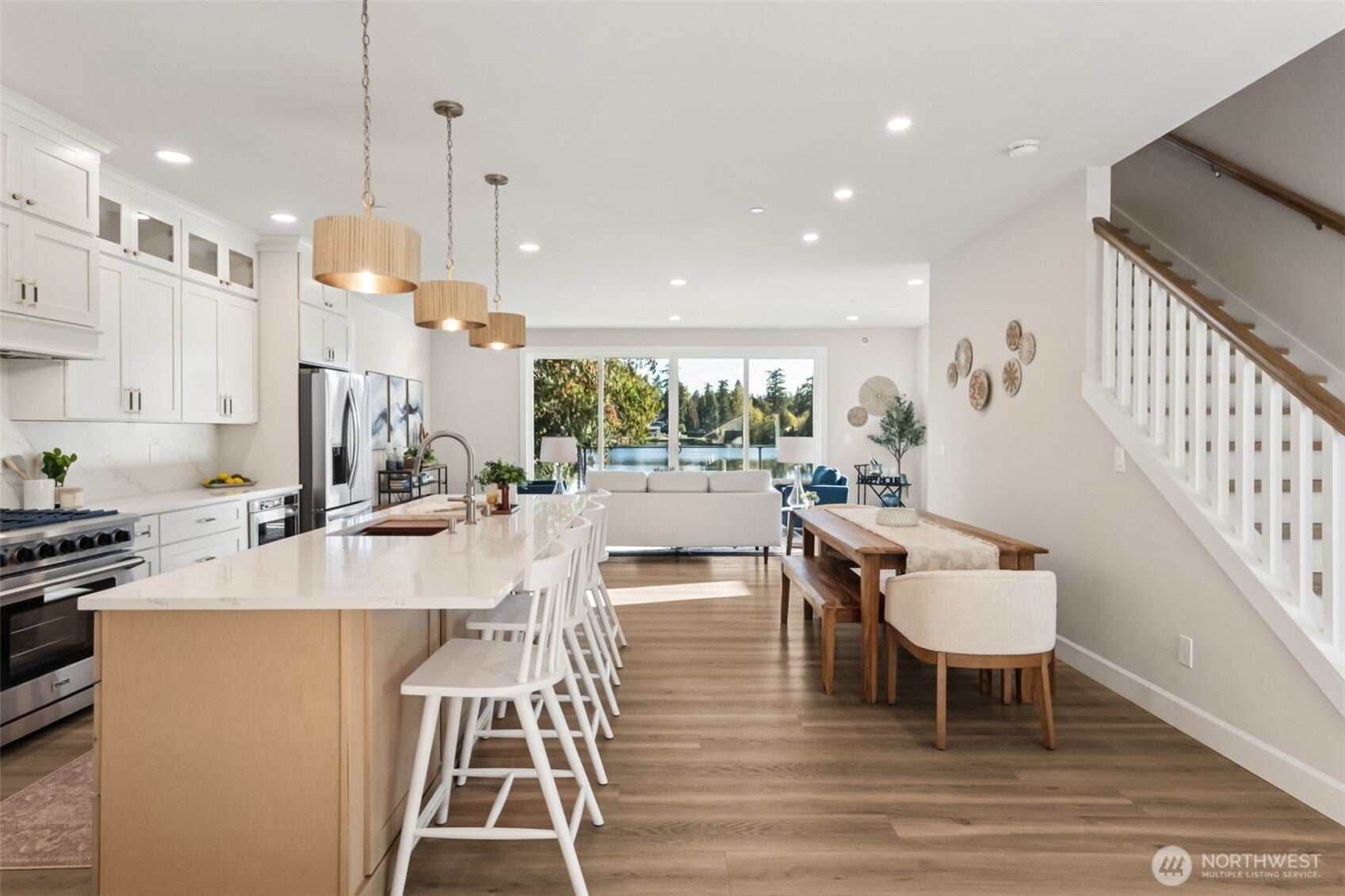 Maple Valley, Washington, 98038, United States, 4 Bedrooms Bedrooms, ,4 BathroomsBathrooms,Residential,Active,1965803