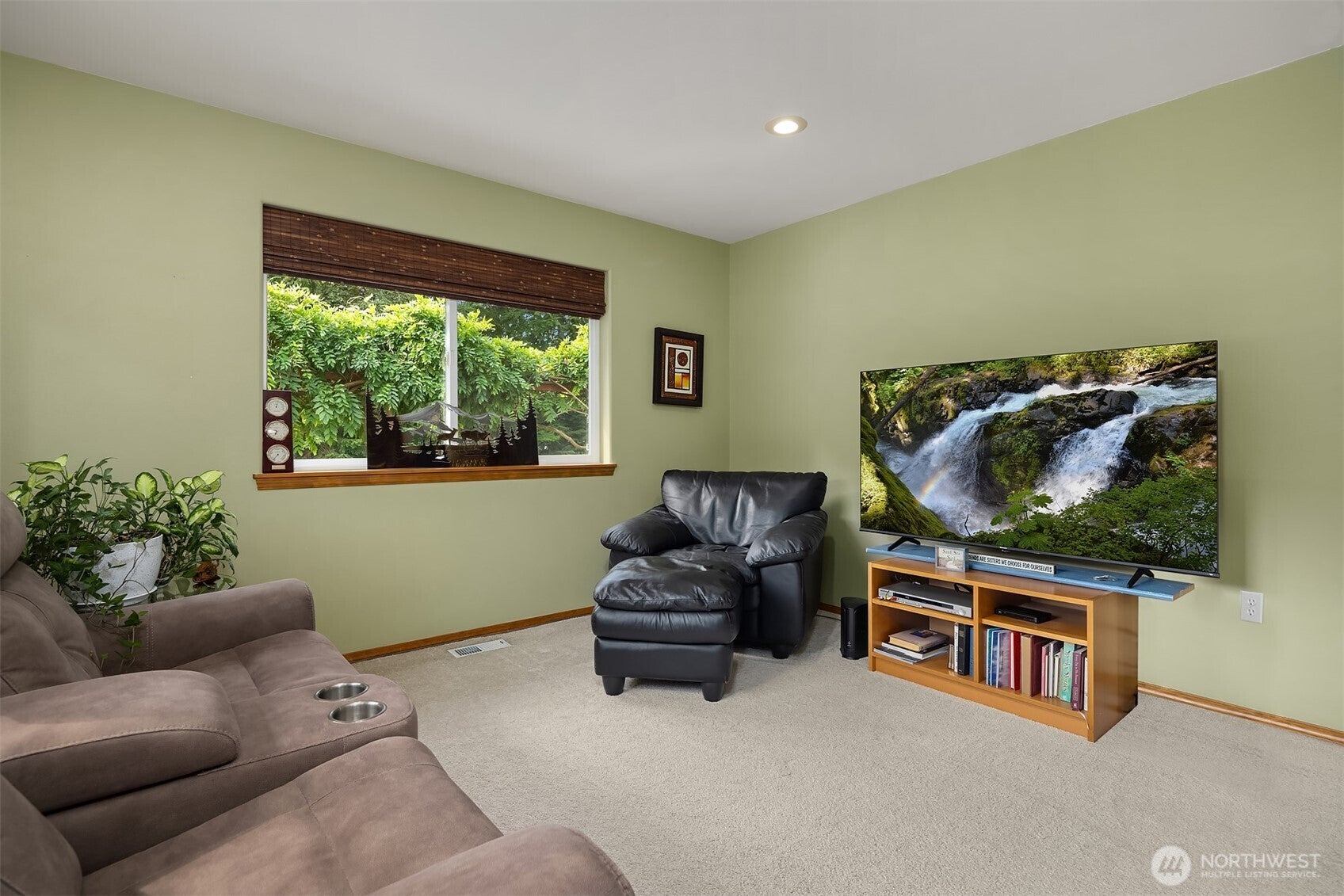 Arlington, Washington, 98223, United States, 4 Bedrooms Bedrooms, ,3 BathroomsBathrooms,Residential,Active,1945246