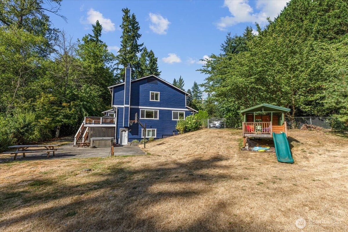 Snohomish, Washington, 98296, United States, 4 Bedrooms Bedrooms, ,4 BathroomsBathrooms,Residential,Active,1914620