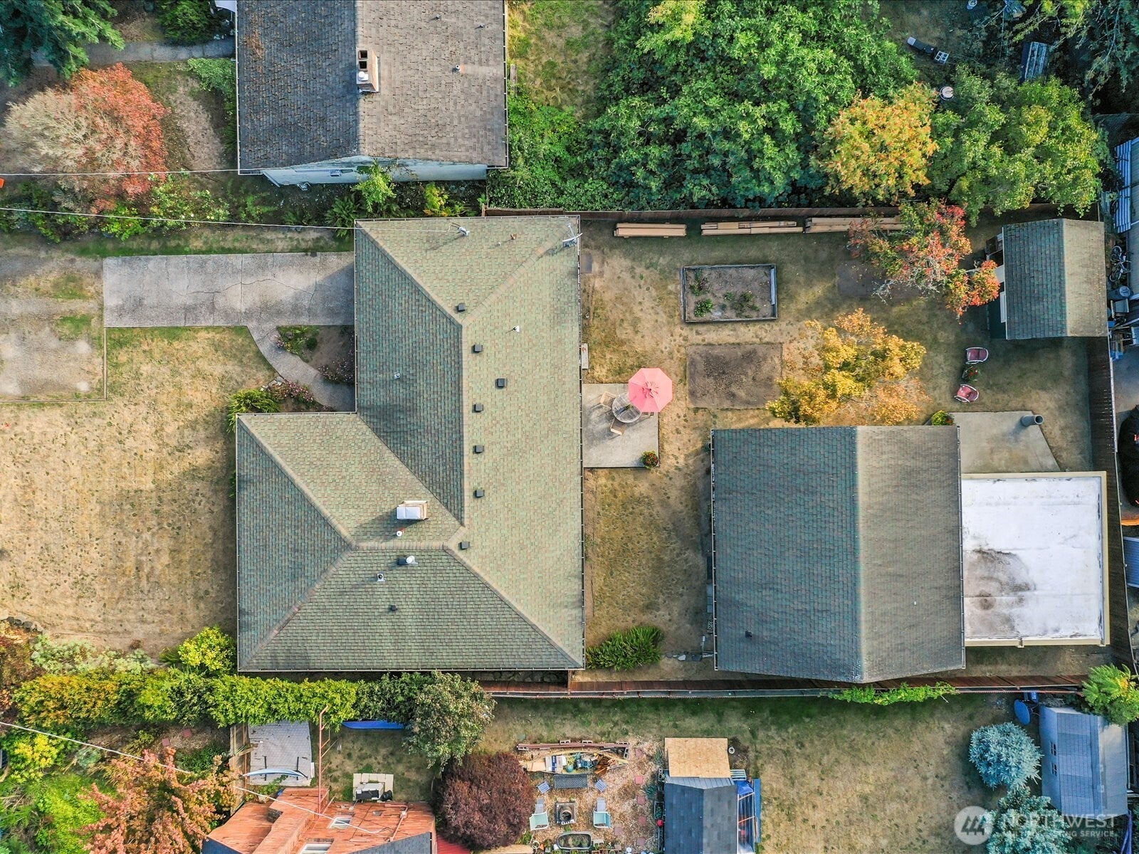 Seattle, Washington, 98103, United States, 3 Bedrooms Bedrooms, ,1 BathroomBathrooms,Residential,Active,1967310