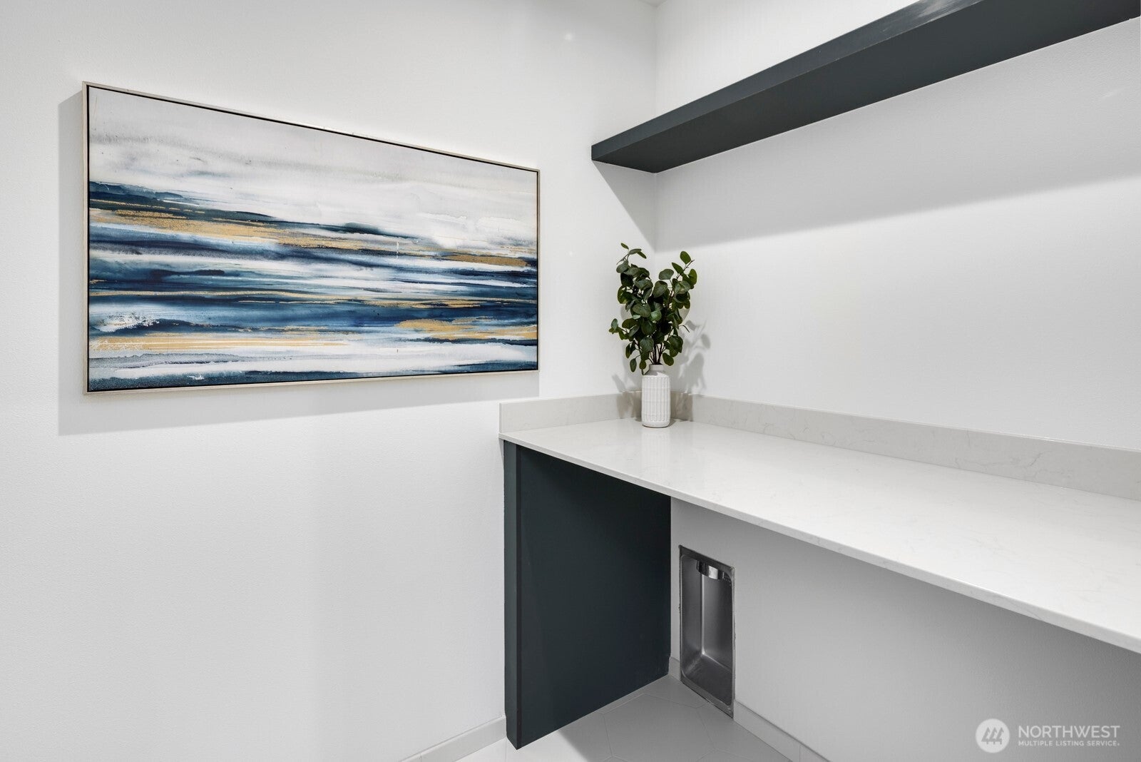 Seattle, Washington, 98122, United States, 4 Bedrooms Bedrooms, ,4 BathroomsBathrooms,Residential,Active,1992279