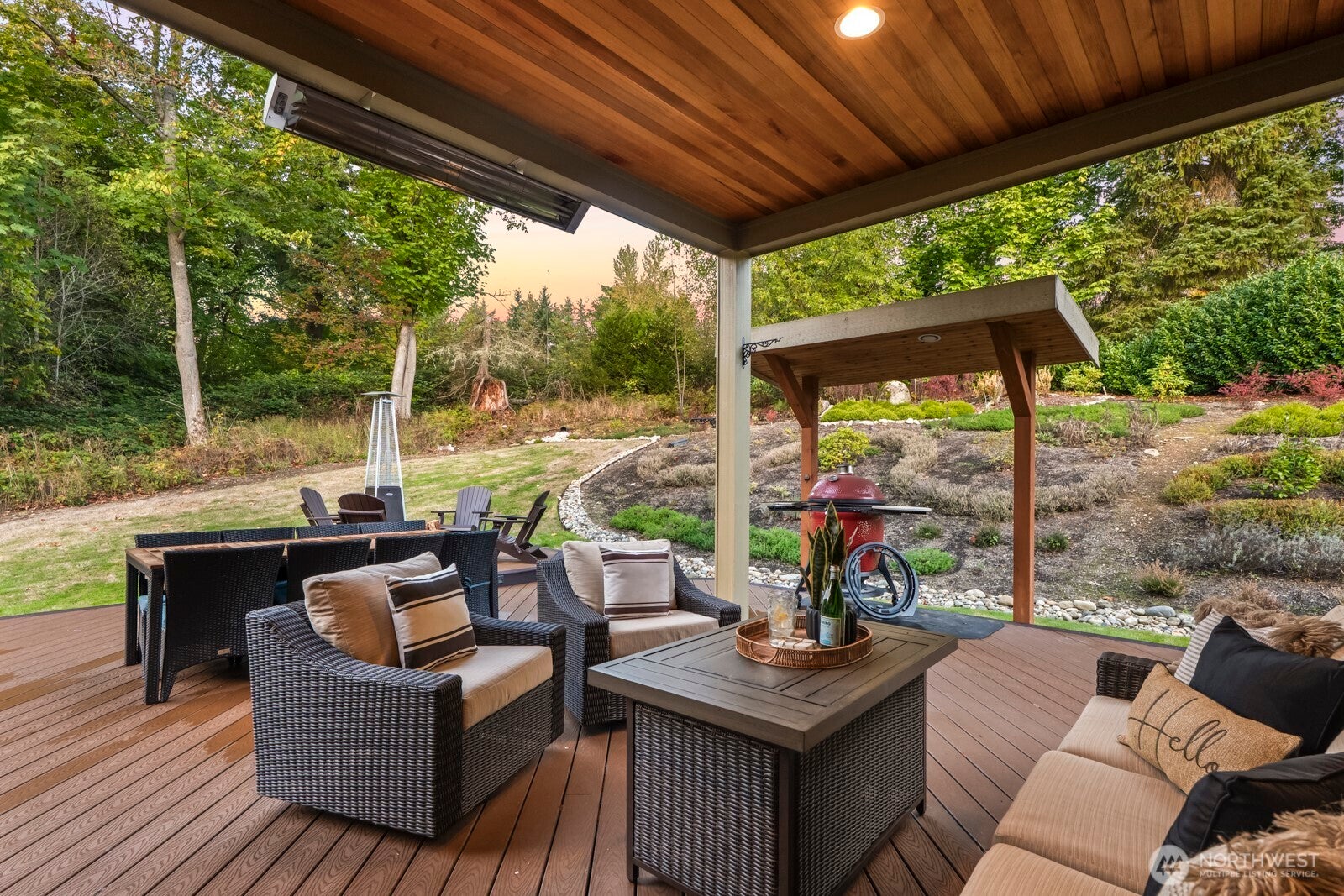 Redmond, Washington, 98053, United States, 4 Bedrooms Bedrooms, ,5 BathroomsBathrooms,Residential,Active,1967297