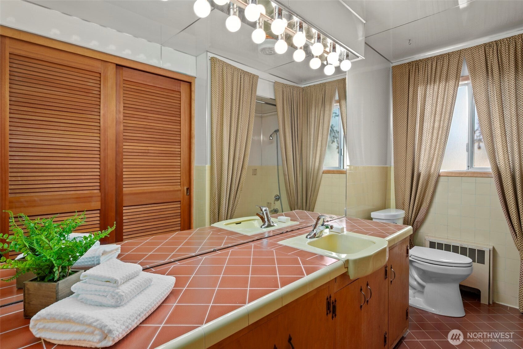 Anacortes, Washington, 98221, United States, 3 Bedrooms Bedrooms, ,2 BathroomsBathrooms,Residential,Active,1922500