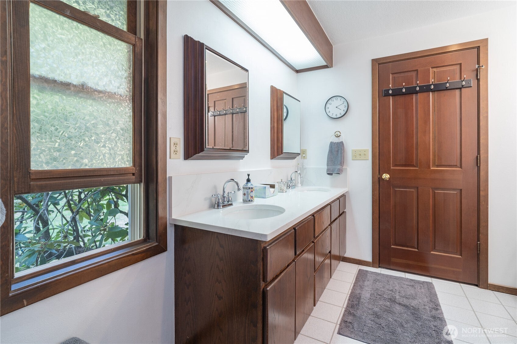 Olympia, Washington, 98516, United States, 3 Bedrooms Bedrooms, ,3 BathroomsBathrooms,Residential,Active,1945848