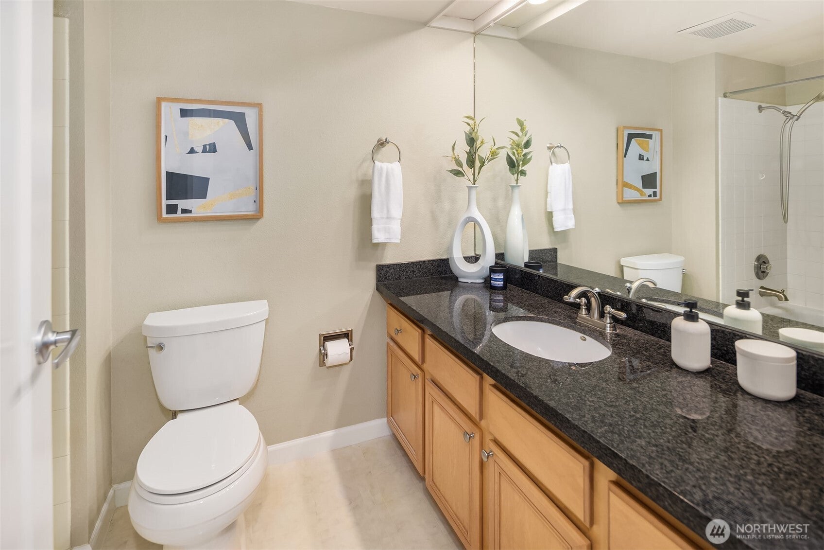 Redmond, Washington, 98052, United States, 3 Bedrooms Bedrooms, ,3 BathroomsBathrooms,Residential,Active,1953712
