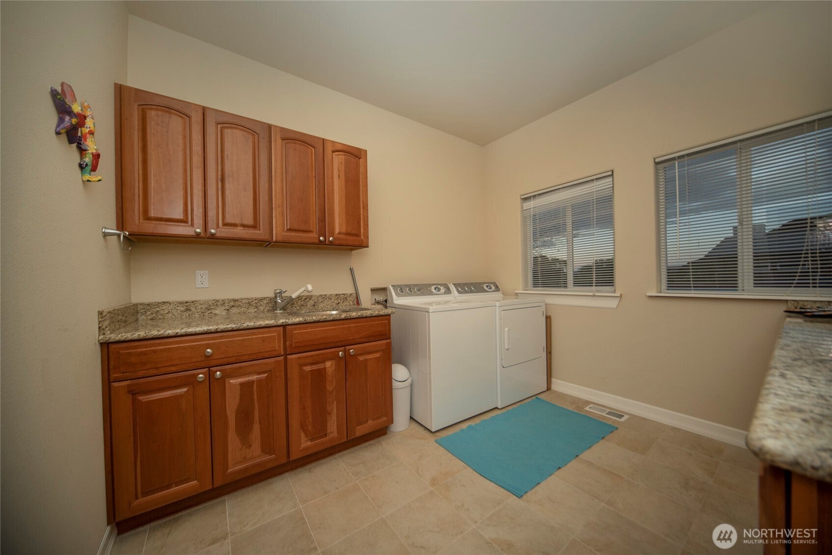 Quincy, Washington, 98848, United States, 4 Bedrooms Bedrooms, ,4 BathroomsBathrooms,Residential,Active,1824915
