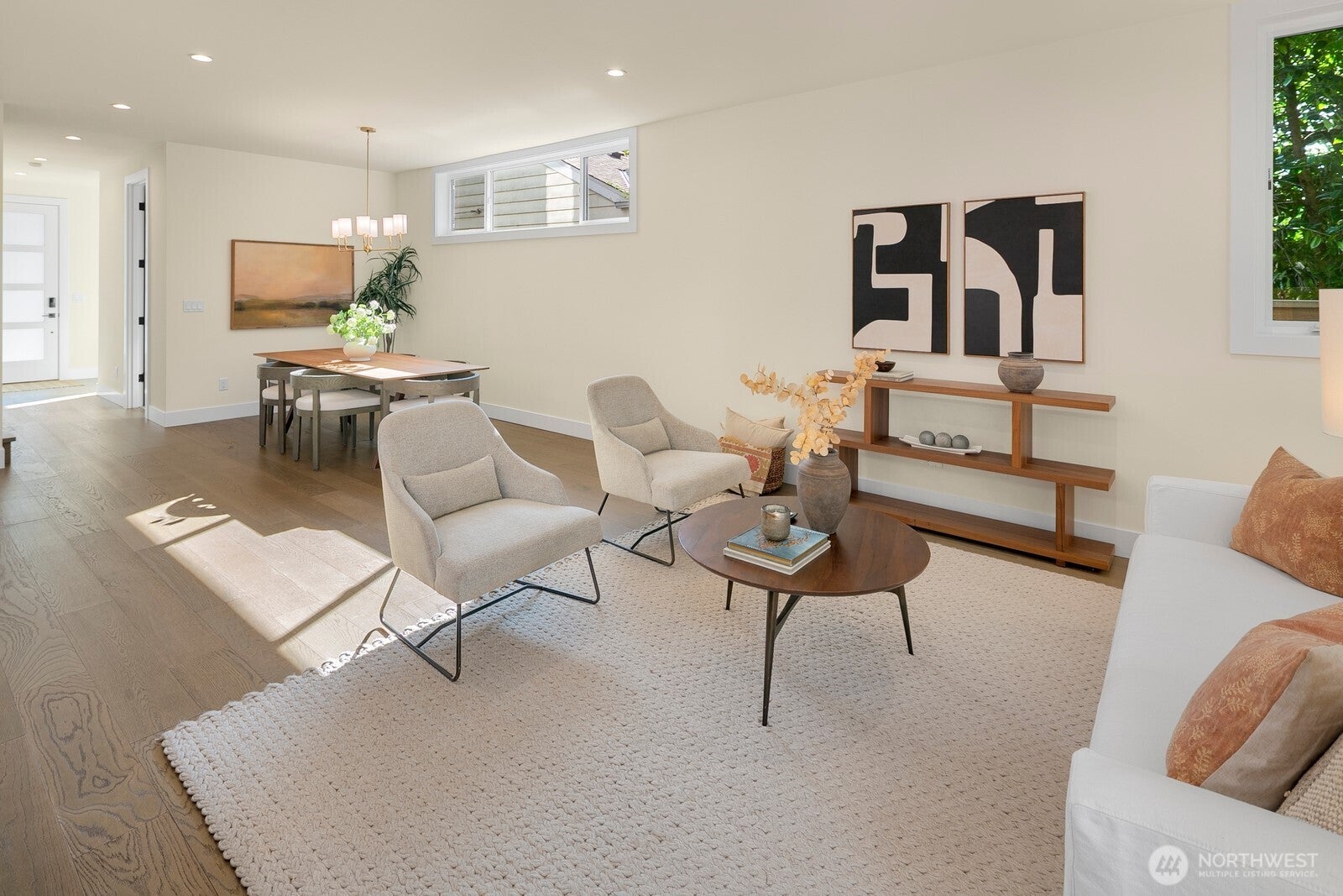 Seattle, Washington, 98115, United States, 4 Bedrooms Bedrooms, ,4 BathroomsBathrooms,Residential,Active,1988432