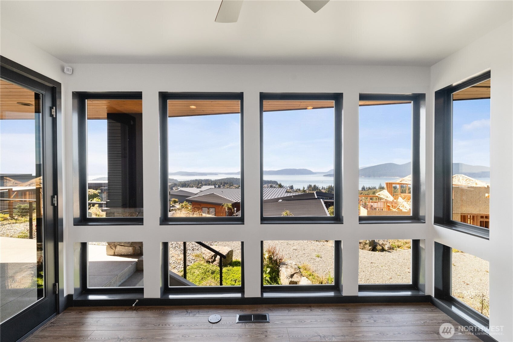 Anacortes, Washington, 98221, United States, 3 Bedrooms Bedrooms, ,3 BathroomsBathrooms,Residential,Active,2007203