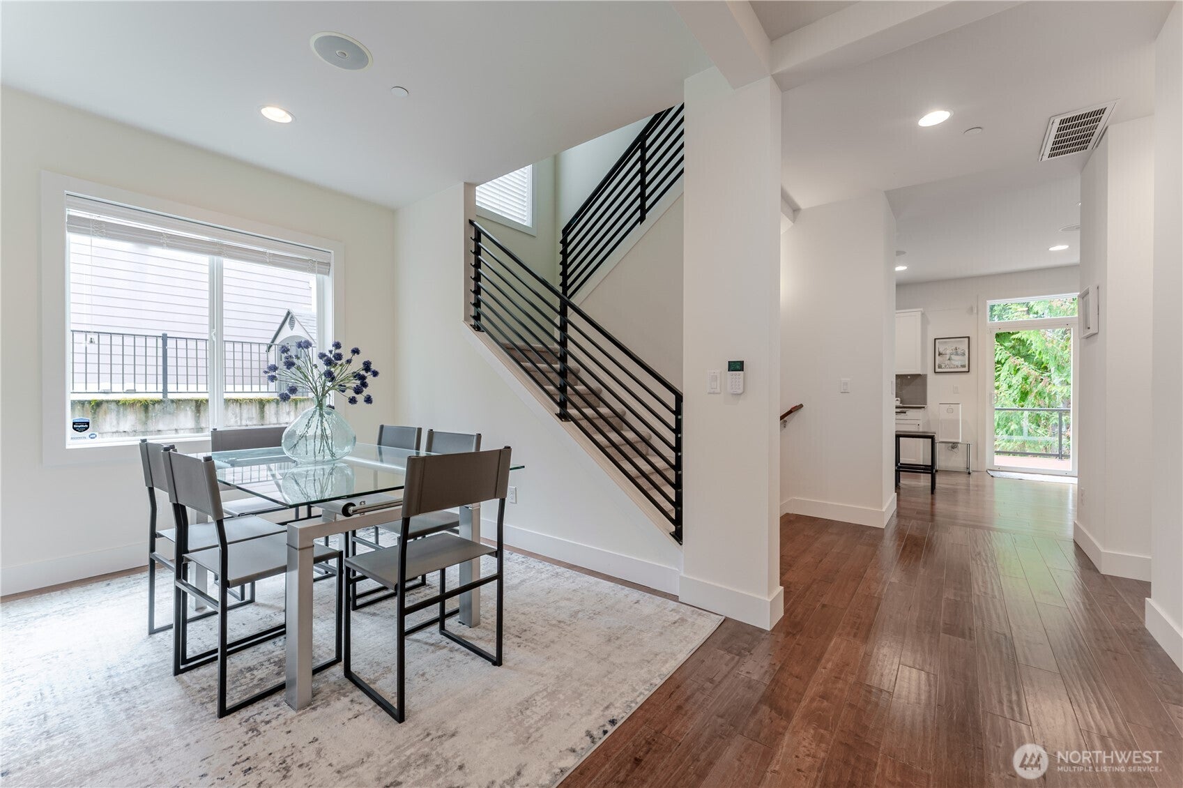 Sammamish, Washington, 98074, United States, 5 Bedrooms Bedrooms, ,4 BathroomsBathrooms,Residential,Active,1953706