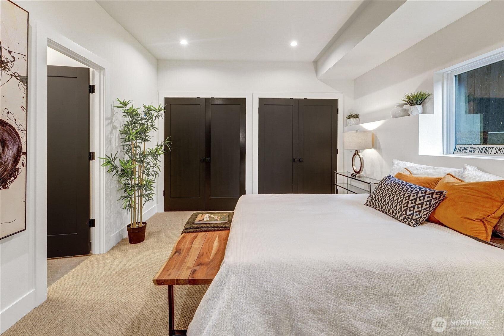 Kirkland, Washington, 98033, United States, 6 Bedrooms Bedrooms, ,7 BathroomsBathrooms,Residential,Active,2008735