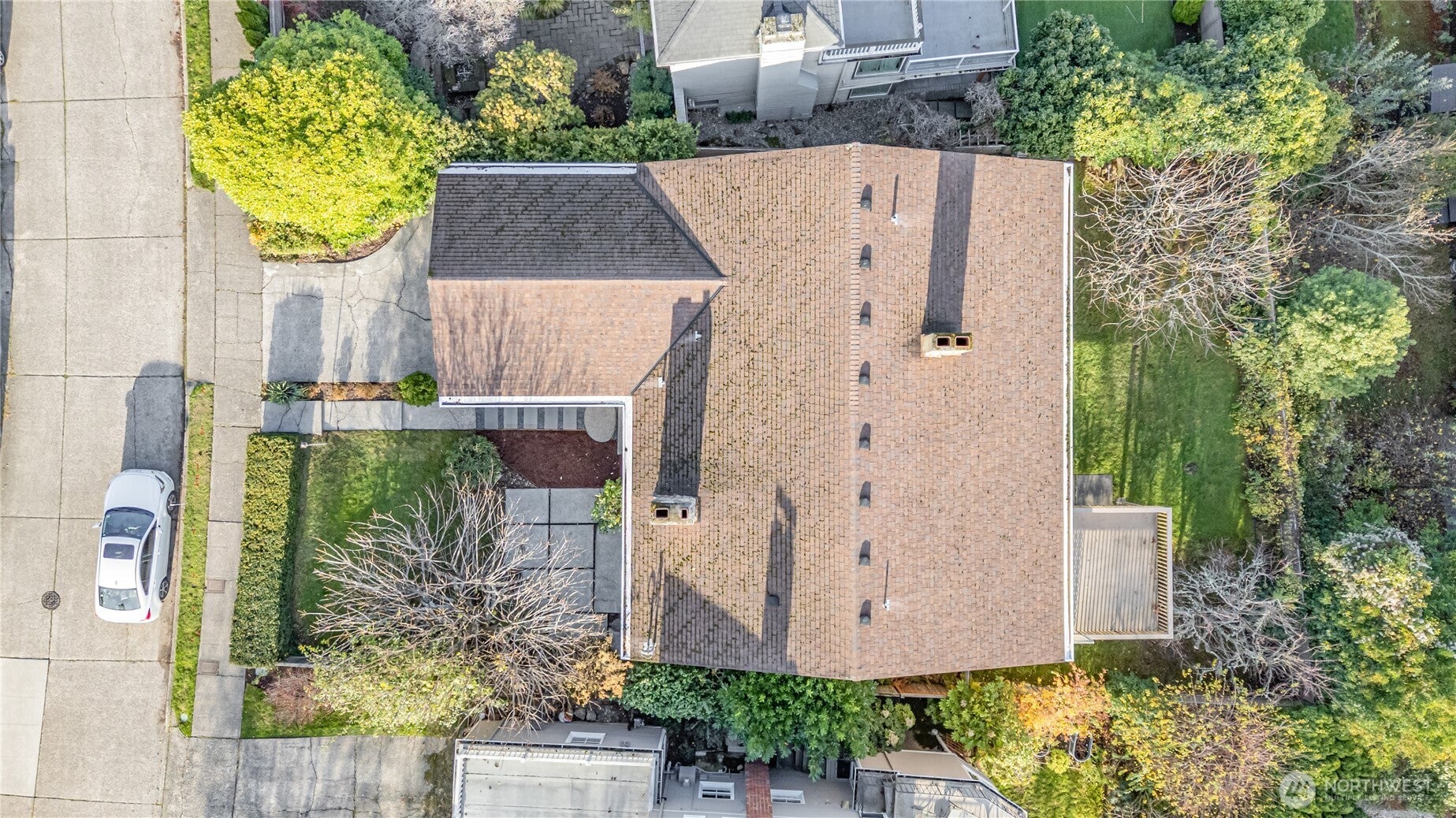 Seattle, Washington, 98105, United States, 6 Bedrooms Bedrooms, ,3 BathroomsBathrooms,Residential,Active,1995274