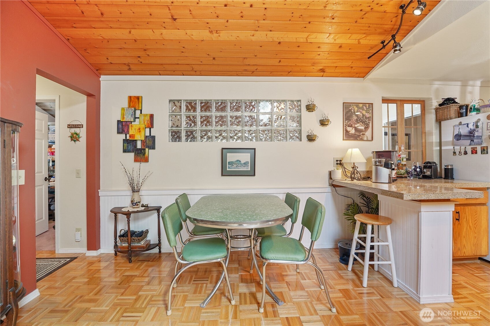 Clyde Hill, Washington, 98004, United States, 3 Bedrooms Bedrooms, ,1 BathroomBathrooms,Residential,Active,1922311