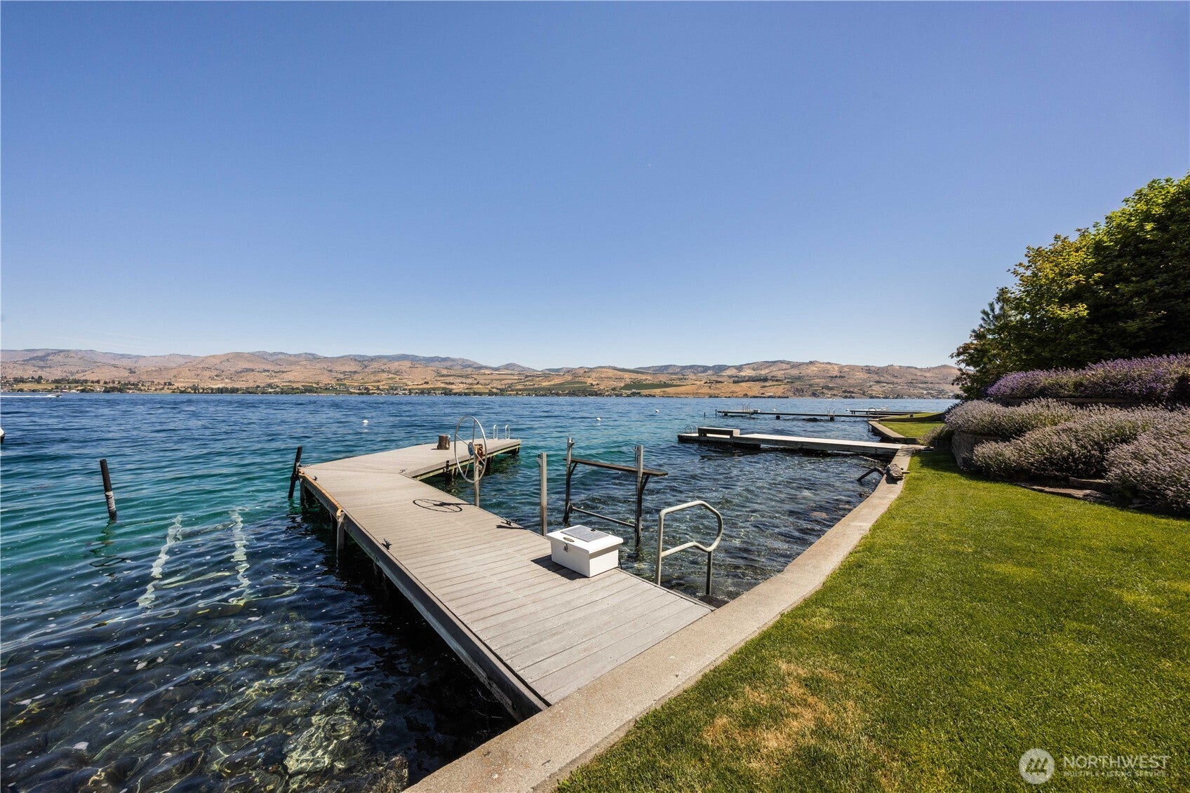 Chelan, Washington, 98816, United States, 4 Bedrooms Bedrooms, ,2 BathroomsBathrooms,Residential,Active,1971804