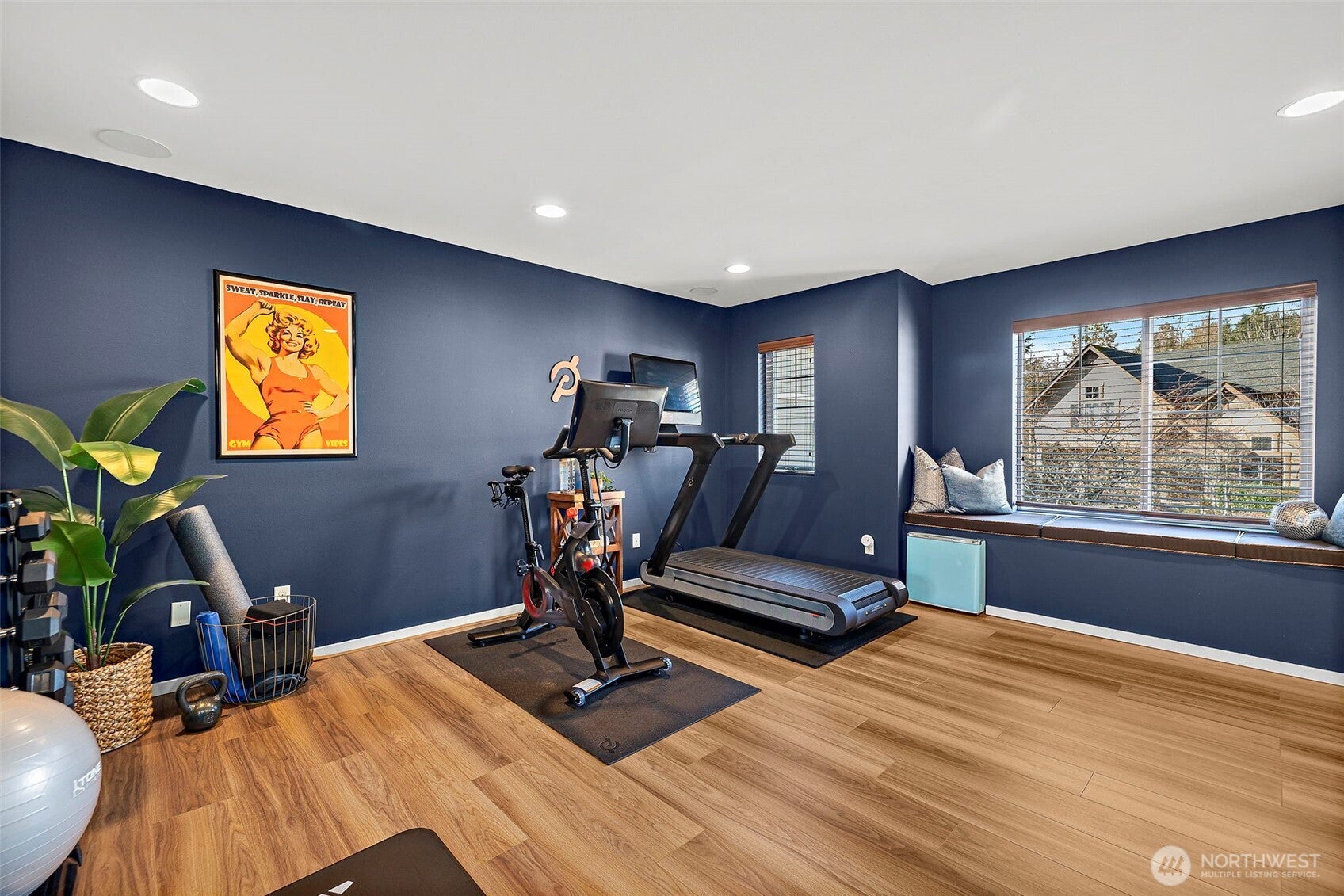 Snoqualmie, Washington, 98065, United States, 5 Bedrooms Bedrooms, ,3 BathroomsBathrooms,Residential,Active,1990623