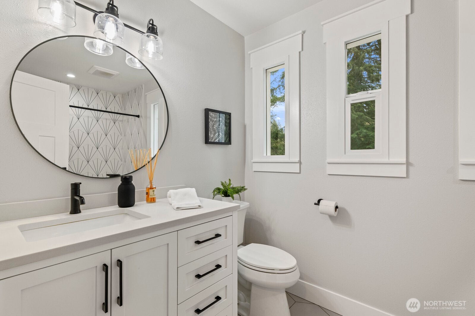 Woodinville, Washington, 98077, United States, 4 Bedrooms Bedrooms, ,4 BathroomsBathrooms,Residential,Active,2001351