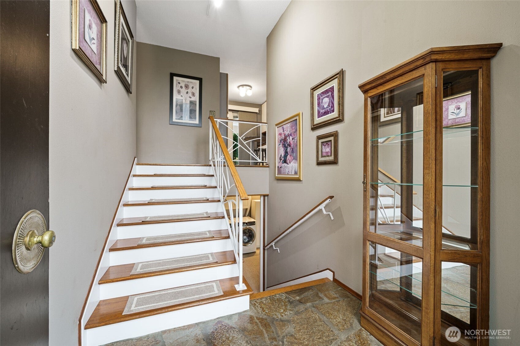 Lynnwood, Washington, 98087, United States, 3 Bedrooms Bedrooms, ,3 BathroomsBathrooms,Residential,Active,1987204