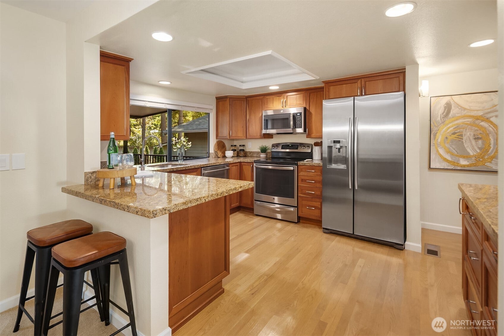 Redmond, Washington, 98052, United States, 3 Bedrooms Bedrooms, ,3 BathroomsBathrooms,Residential,Active,1953712