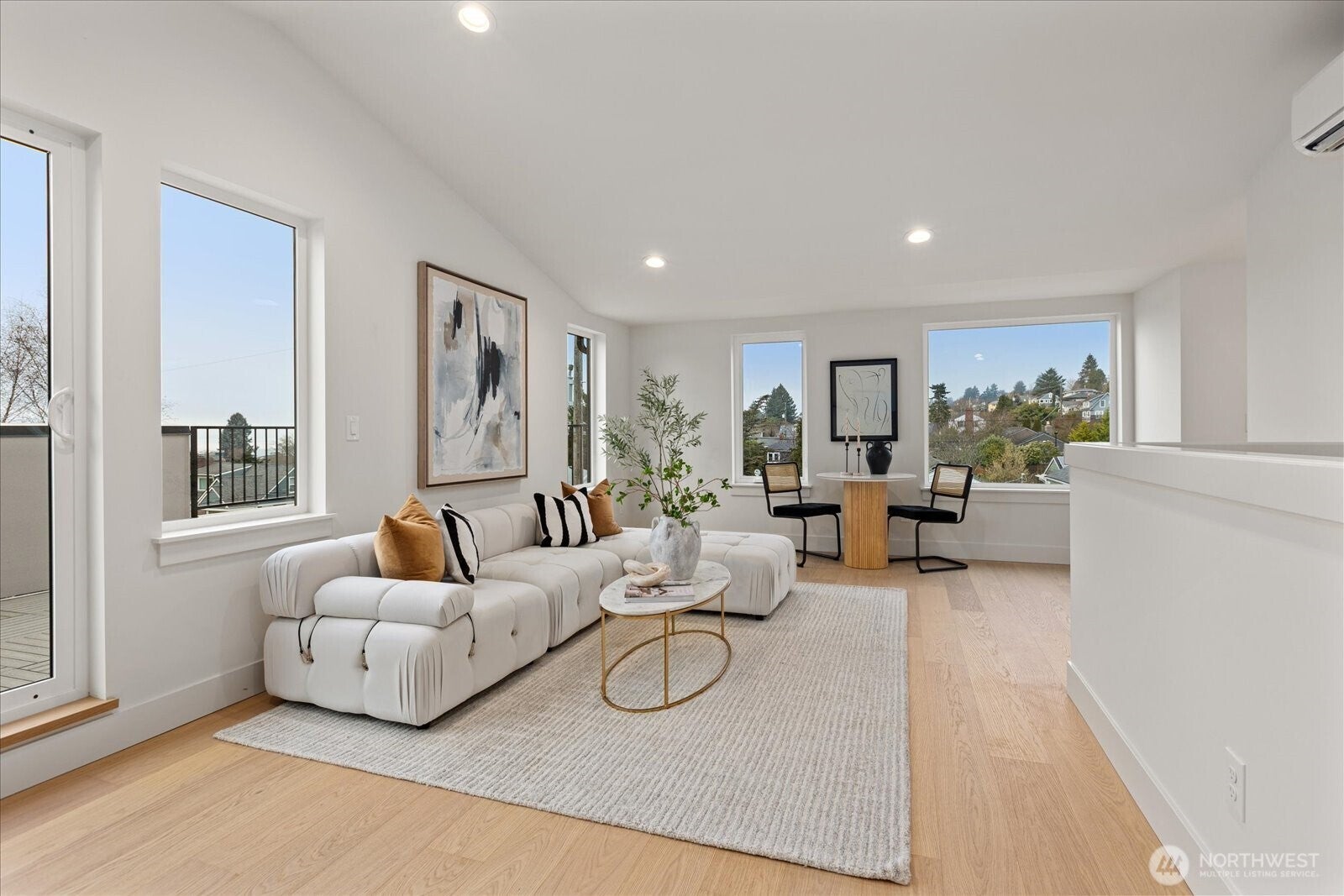 Seattle, Washington, 98107, United States, 4 Bedrooms Bedrooms, ,4 BathroomsBathrooms,Residential,Active,2008283