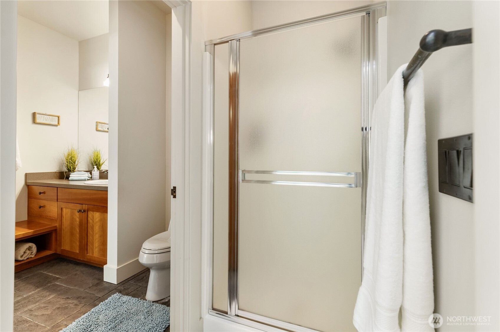 Carnation, Washington, 98014, United States, 3 Bedrooms Bedrooms, ,4 BathroomsBathrooms,Residential,Active,1945355