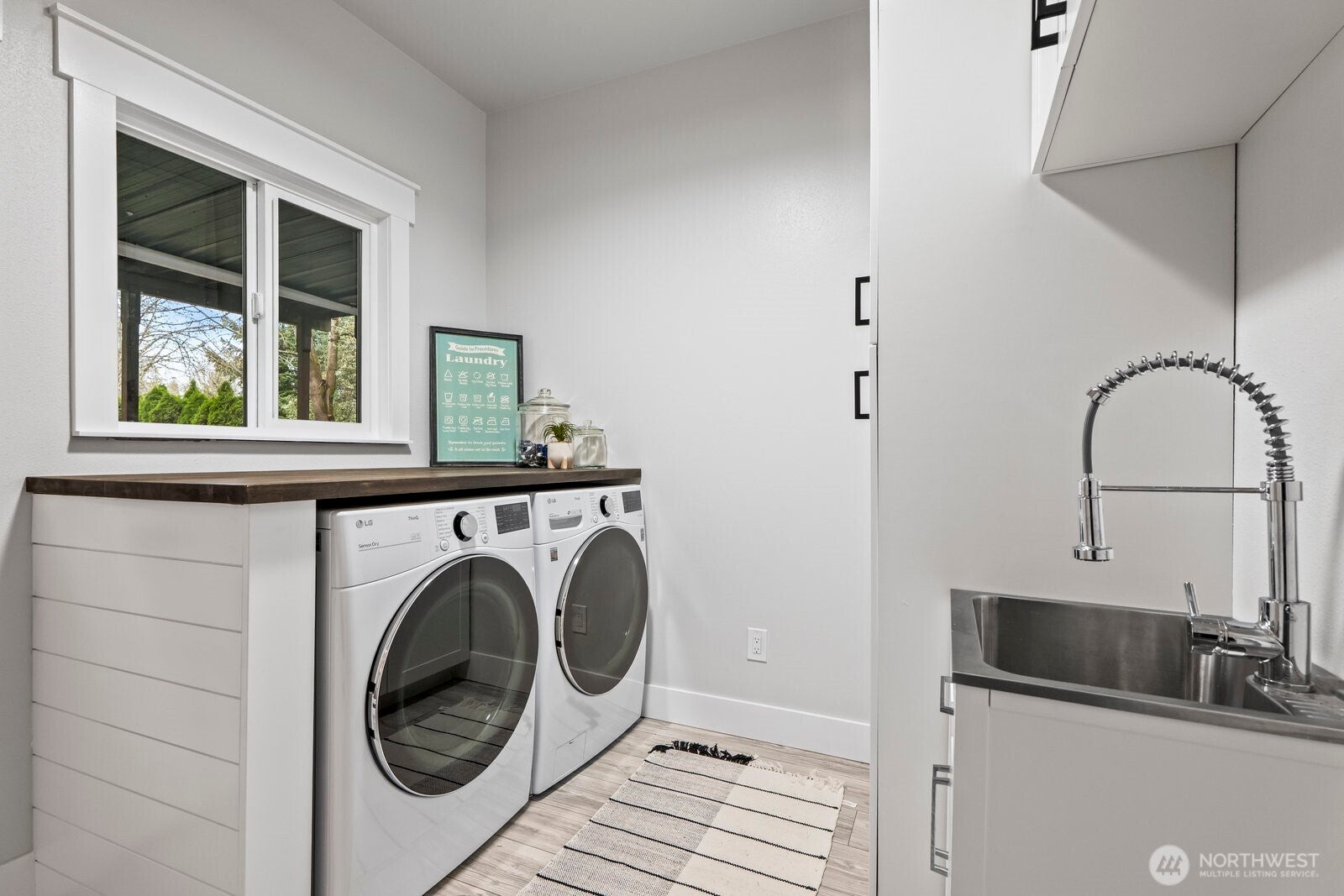 Woodinville, Washington, 98077, United States, 4 Bedrooms Bedrooms, ,4 BathroomsBathrooms,Residential,Active,2001351