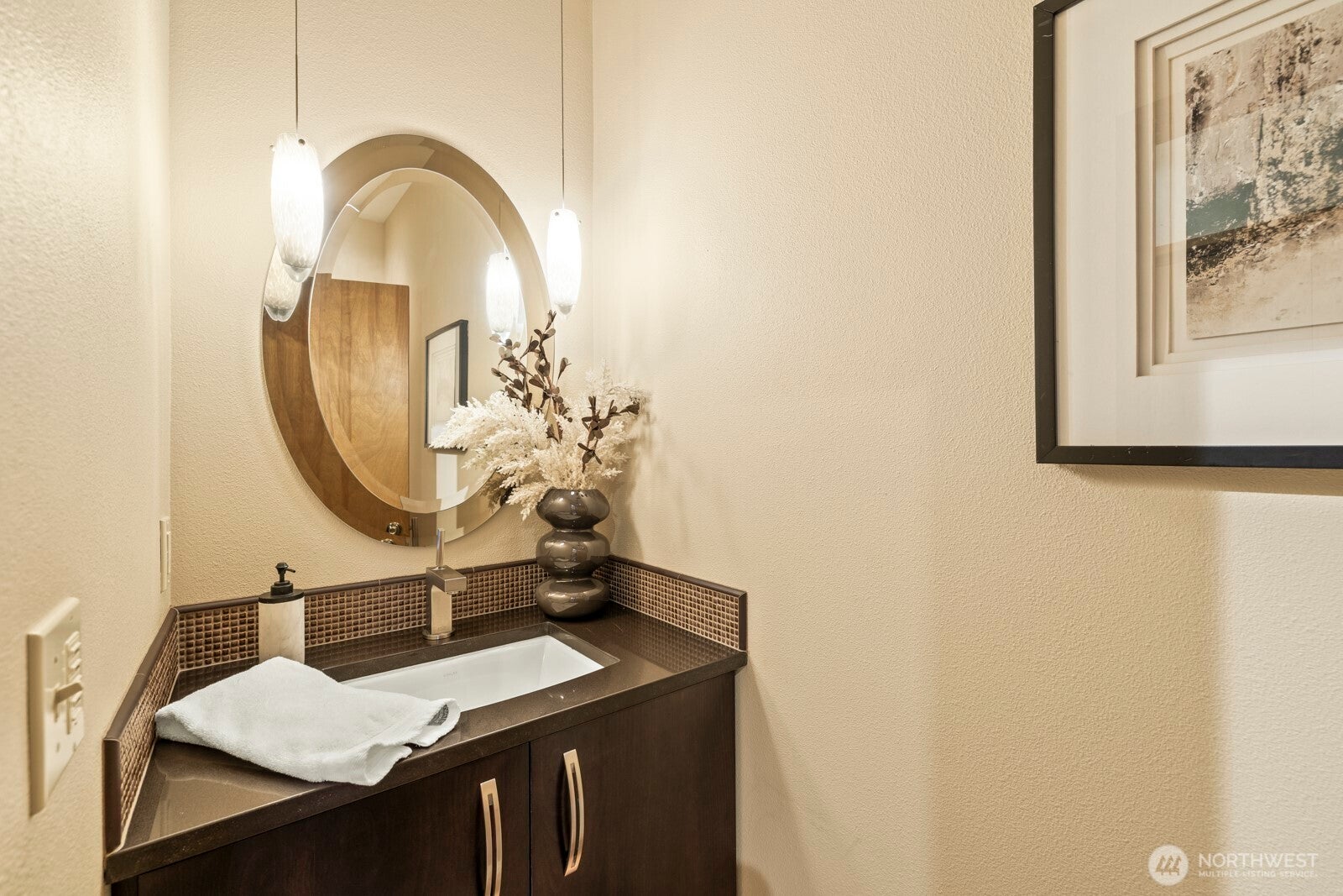 Redmond, Washington, 98052, United States, 4 Bedrooms Bedrooms, ,4 BathroomsBathrooms,Residential,Active,1989771