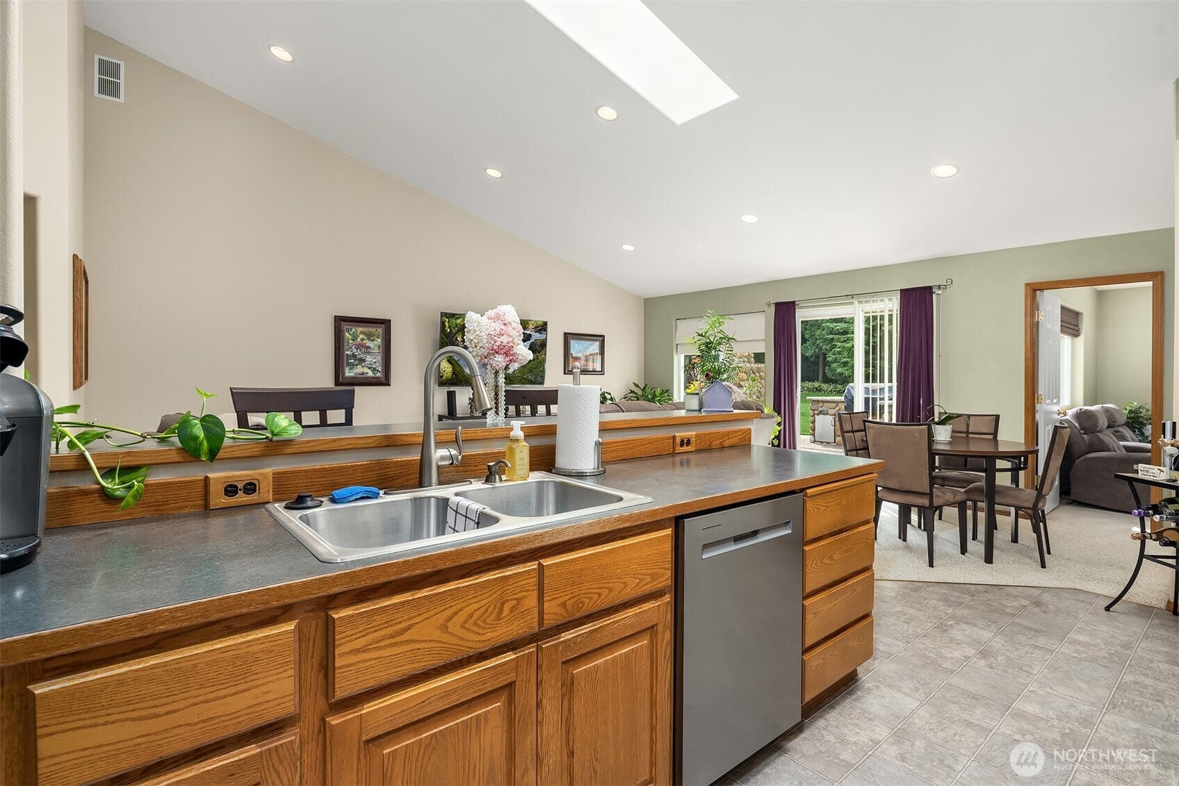 Arlington, Washington, 98223, United States, 4 Bedrooms Bedrooms, ,3 BathroomsBathrooms,Residential,Active,1945246