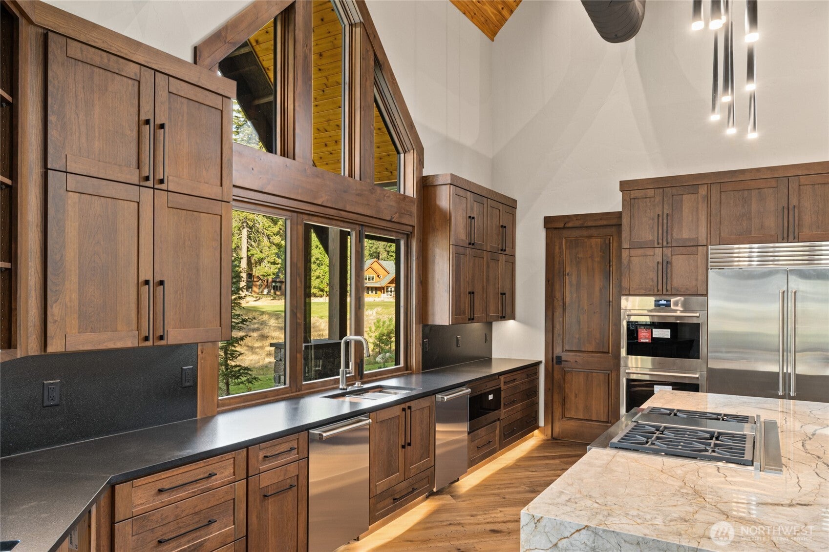 Cle Elum, Washington, 98922, United States, 5 Bedrooms Bedrooms, ,6 BathroomsBathrooms,Residential,Active,2012925