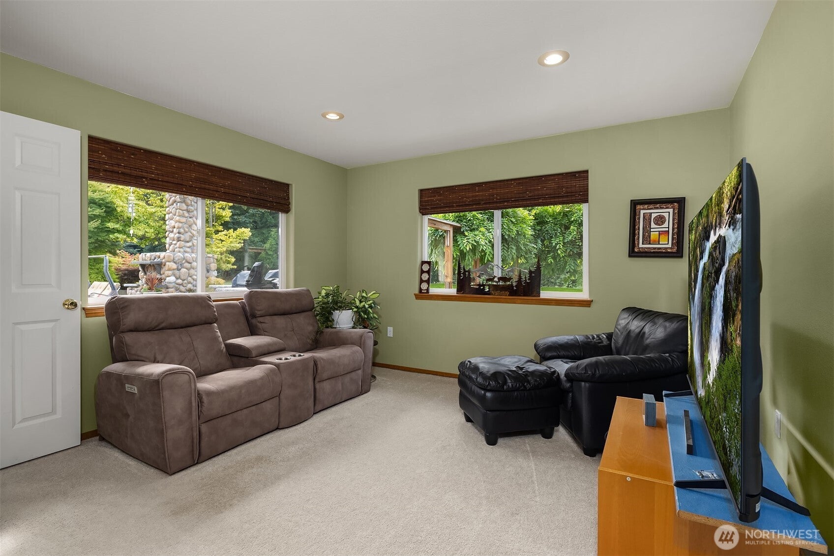 Arlington, Washington, 98223, United States, 4 Bedrooms Bedrooms, ,3 BathroomsBathrooms,Residential,Active,1945246