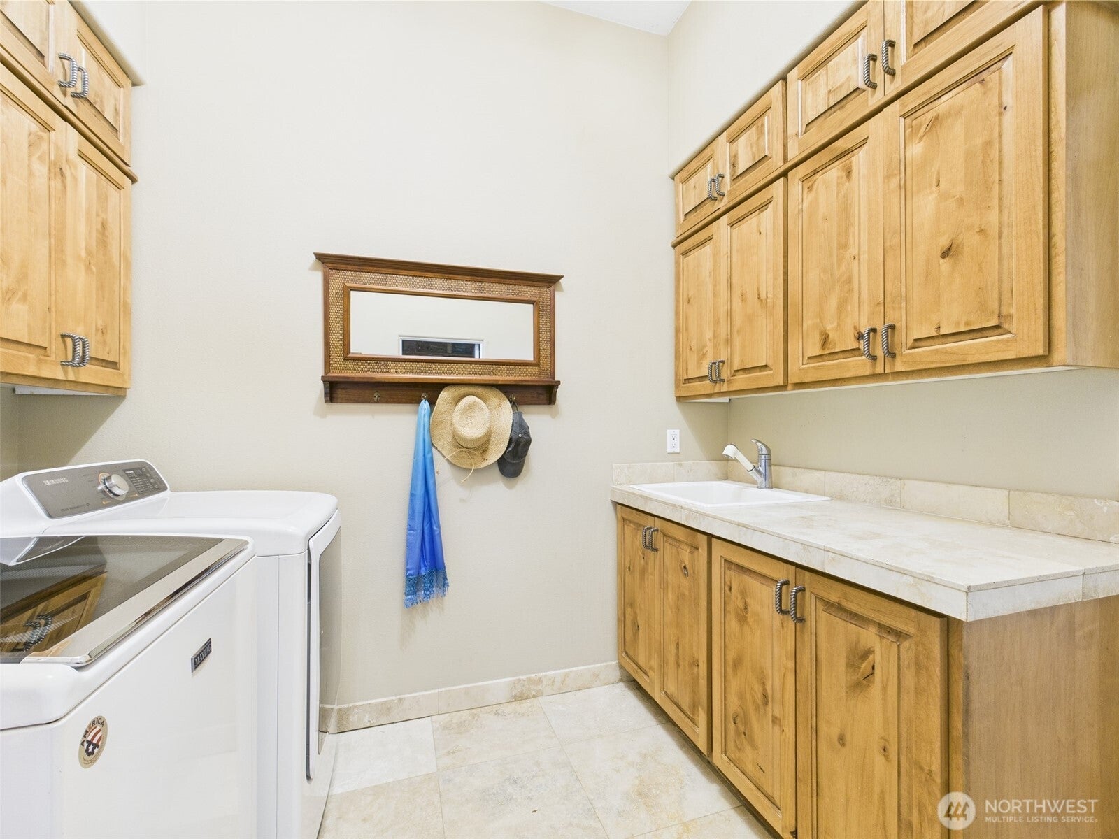 Olympia, Washington, 98512, United States, ,2 BathroomsBathrooms,Residential,Active,1800183