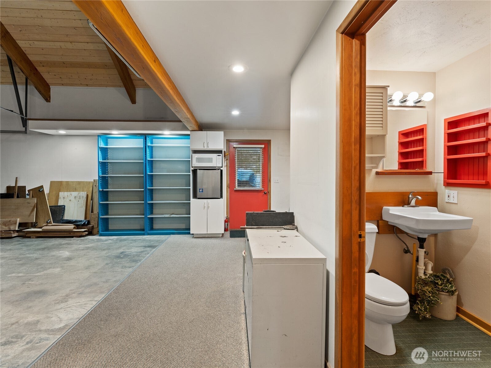 Anacortes, Washington, 98221, United States, 2 Bedrooms Bedrooms, ,3 BathroomsBathrooms,Residential,Active,1997600