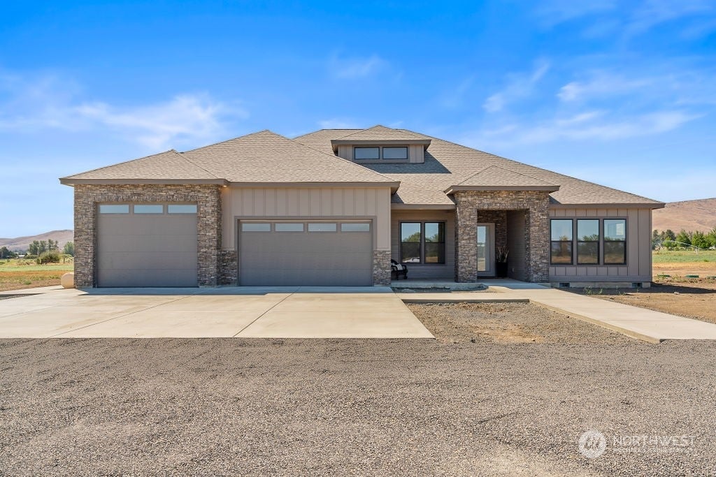 Ellensburg, Washington, 98926, United States, 3 Bedrooms Bedrooms, ,3 BathroomsBathrooms,Residential,Active,1902955