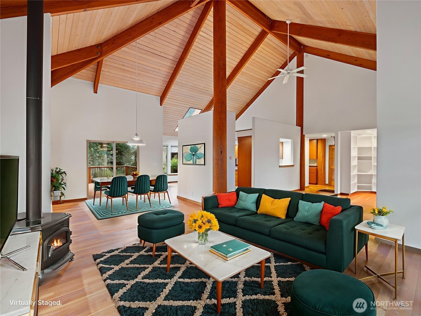 Anacortes, Washington, 98221, United States, 2 Bedrooms Bedrooms, ,3 BathroomsBathrooms,Residential,Active,1997600