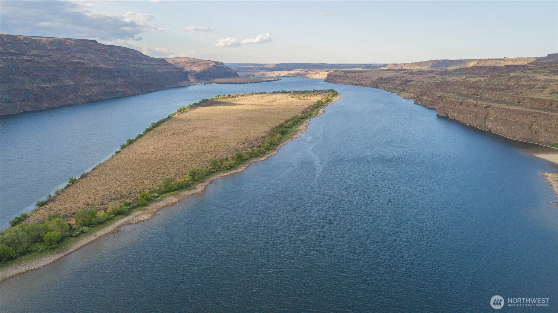 Quincy, Washington, 98848, United States, 4 Bedrooms Bedrooms, ,4 BathroomsBathrooms,Residential,Active,1824915