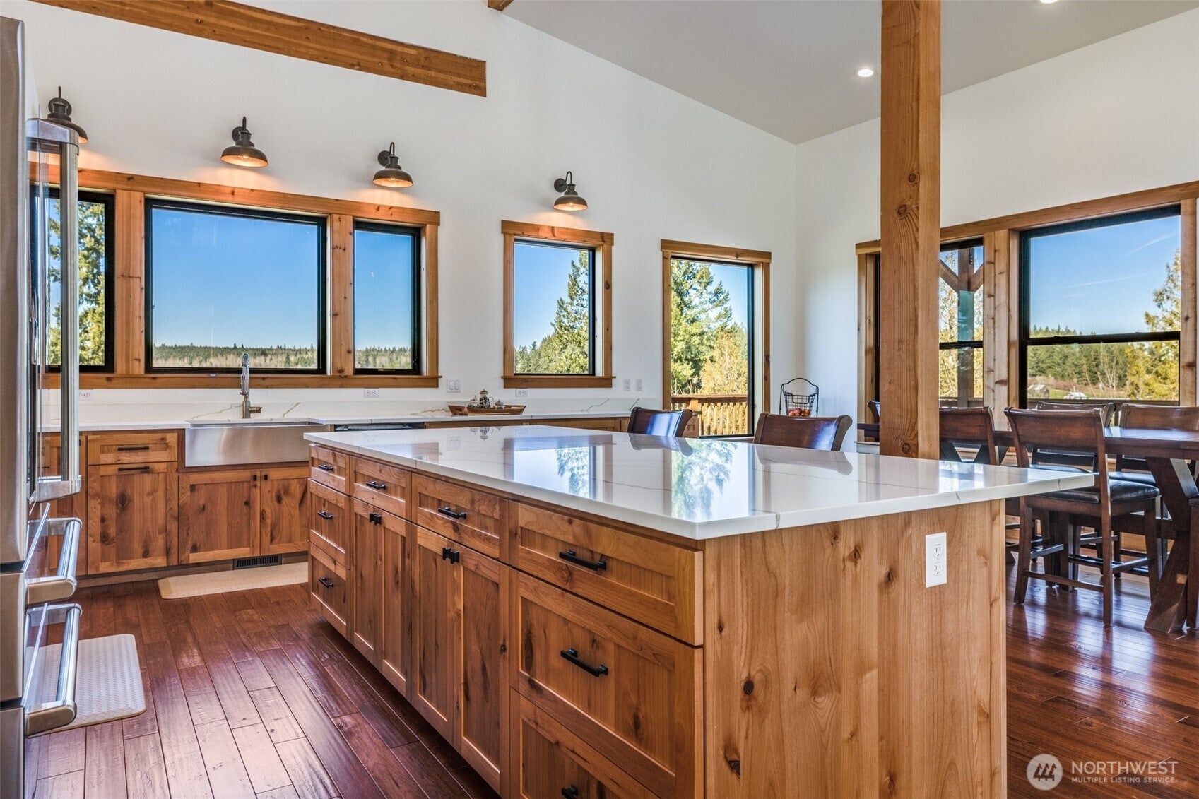Eatonville, Washington, 98328, United States, 3 Bedrooms Bedrooms, ,3 BathroomsBathrooms,Residential,Active,1798196