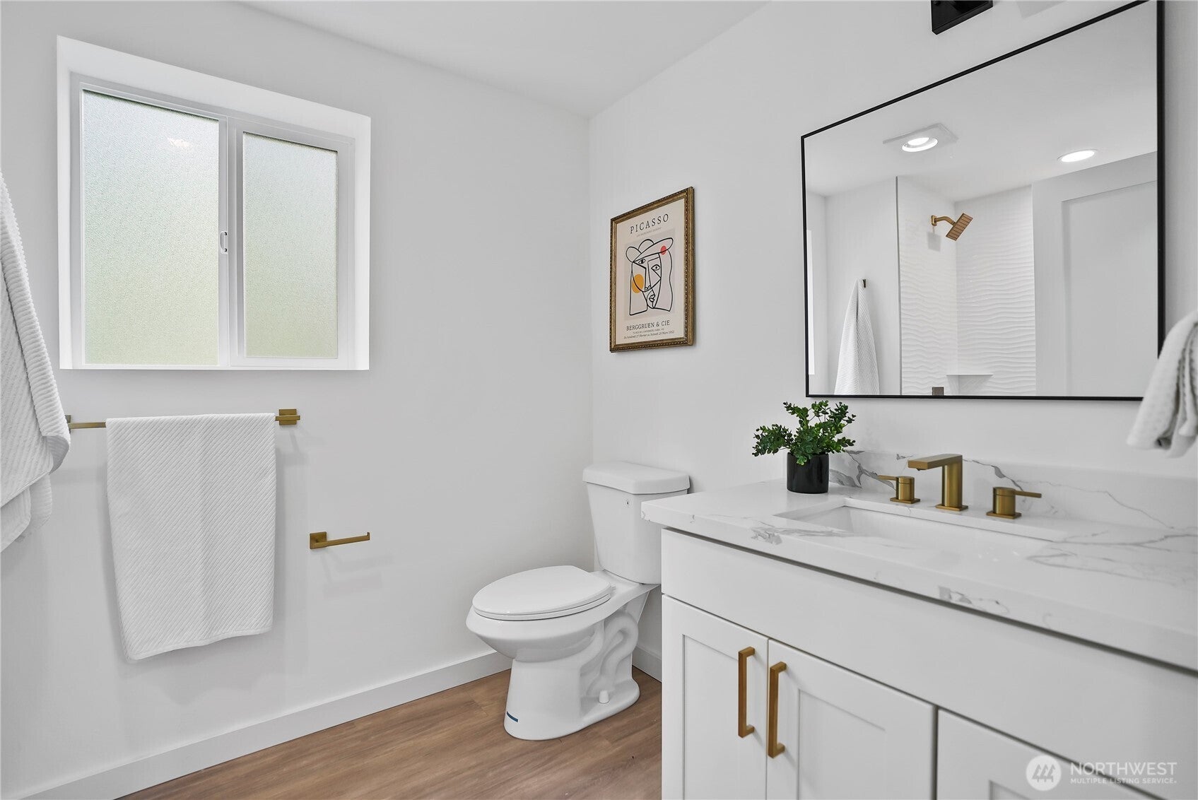 Bellevue, Washington, 98006, United States, ,3 BathroomsBathrooms,Residential,Active,1799359