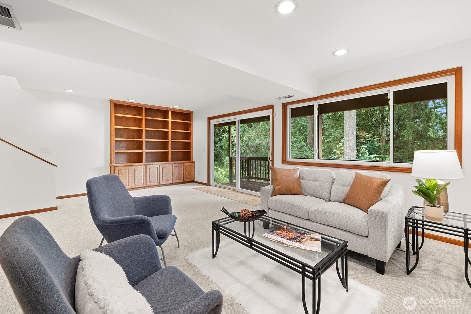 Issaquah, Washington, 98027, United States, 4 Bedrooms Bedrooms, ,3 BathroomsBathrooms,Residential,Active,1952447