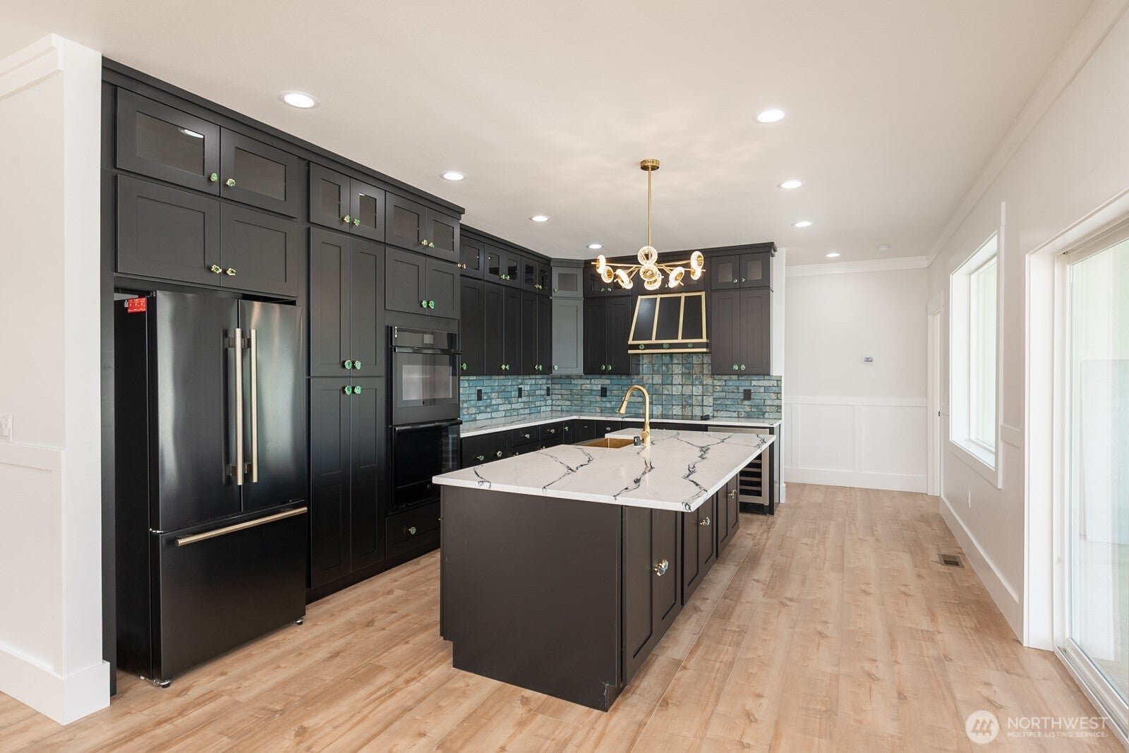 Moses Lake, Washington, 98837, United States, 4 Bedrooms Bedrooms, ,4 BathroomsBathrooms,Residential,Active,1886784