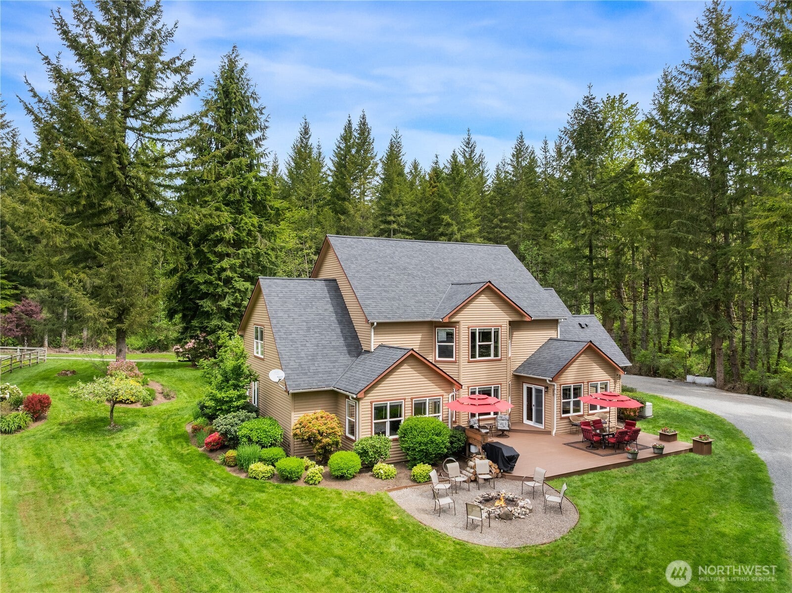 Carnation, Washington, 98014, United States, 4 Bedrooms Bedrooms, ,4 BathroomsBathrooms,Residential,Active,1810418