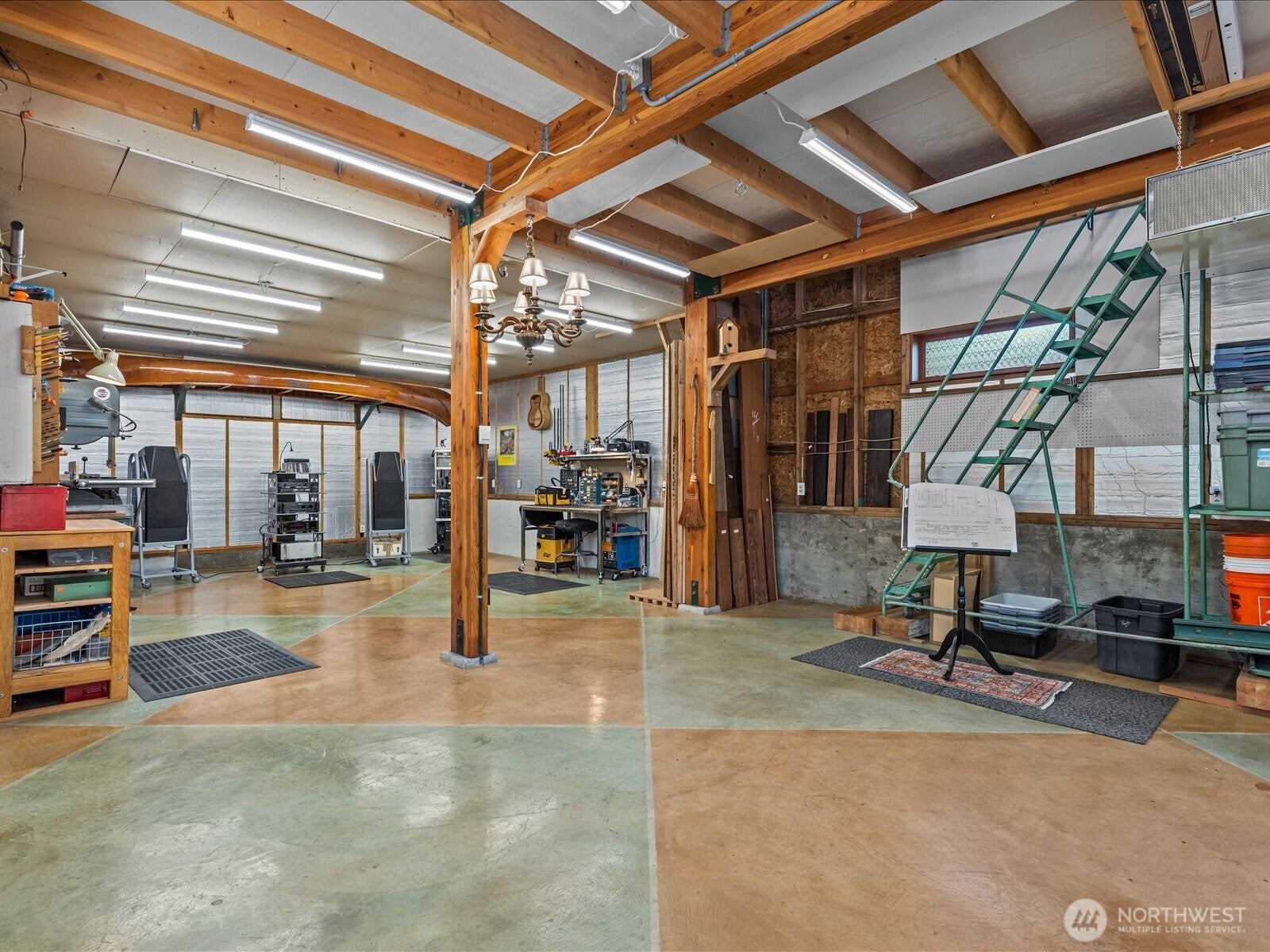 Seattle, Washington, 98103, United States, 3 Bedrooms Bedrooms, ,1 BathroomBathrooms,Residential,Active,1953017