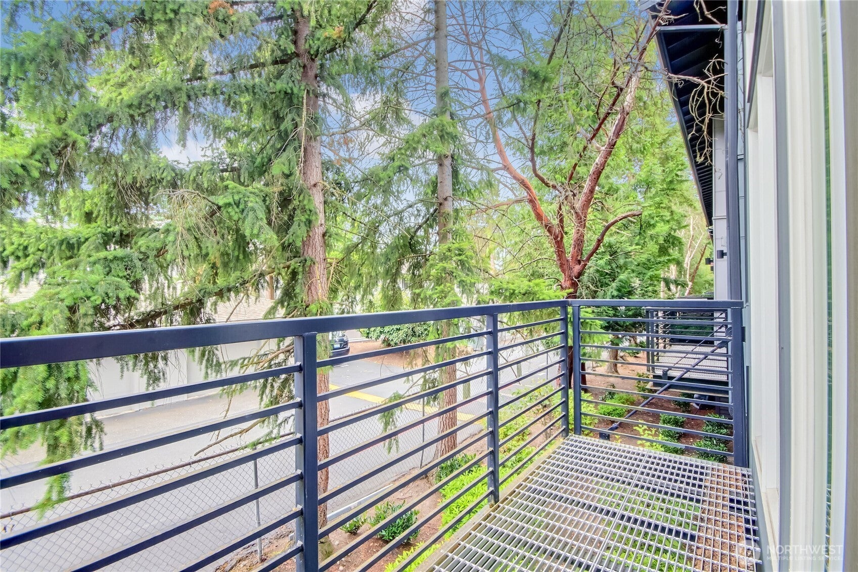 Bellevue, Washington, 98005, United States, 5 Bedrooms Bedrooms, ,4 BathroomsBathrooms,Residential,Active,1914804