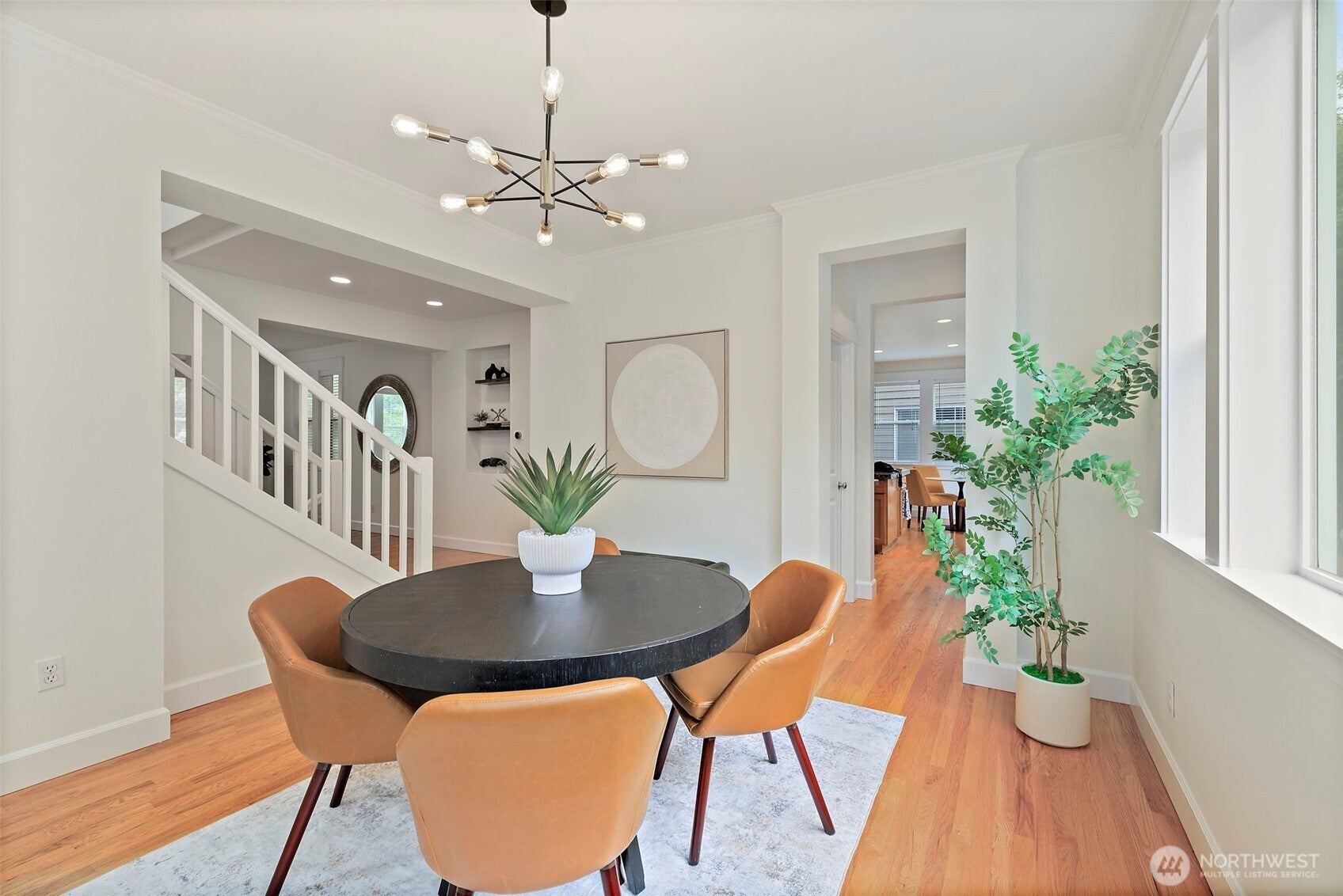 Snoqualmie, Washington, 98065, United States, 4 Bedrooms Bedrooms, ,4 BathroomsBathrooms,Residential,Pending,2009402