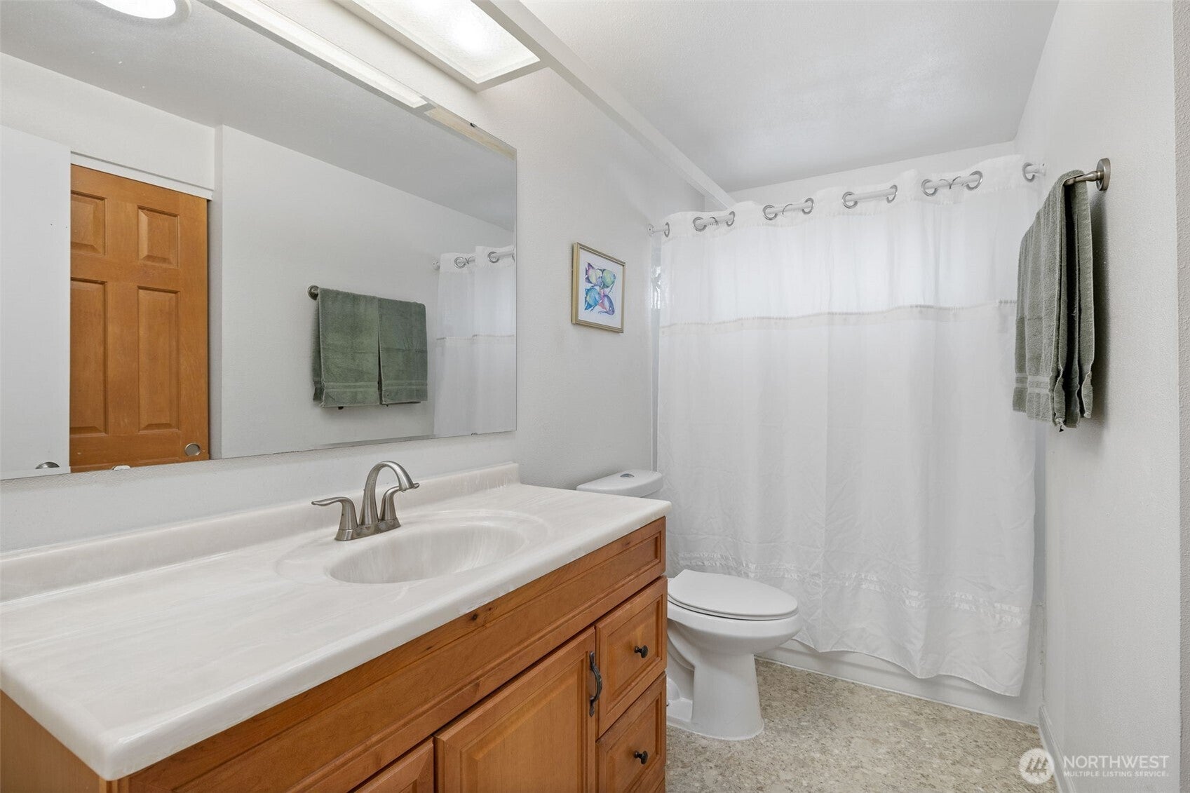 Bellevue, Washington, 98008, United States, 4 Bedrooms Bedrooms, ,2 BathroomsBathrooms,Residential,Active,1943800