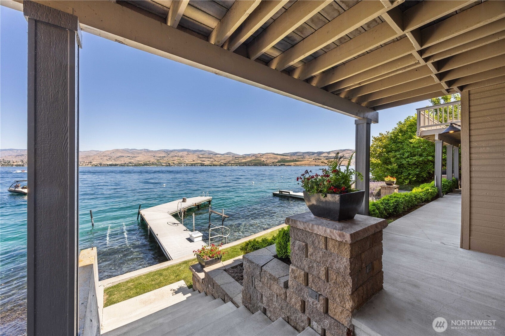 Chelan, Washington, 98816, United States, 4 Bedrooms Bedrooms, ,2 BathroomsBathrooms,Residential,Active,1971804