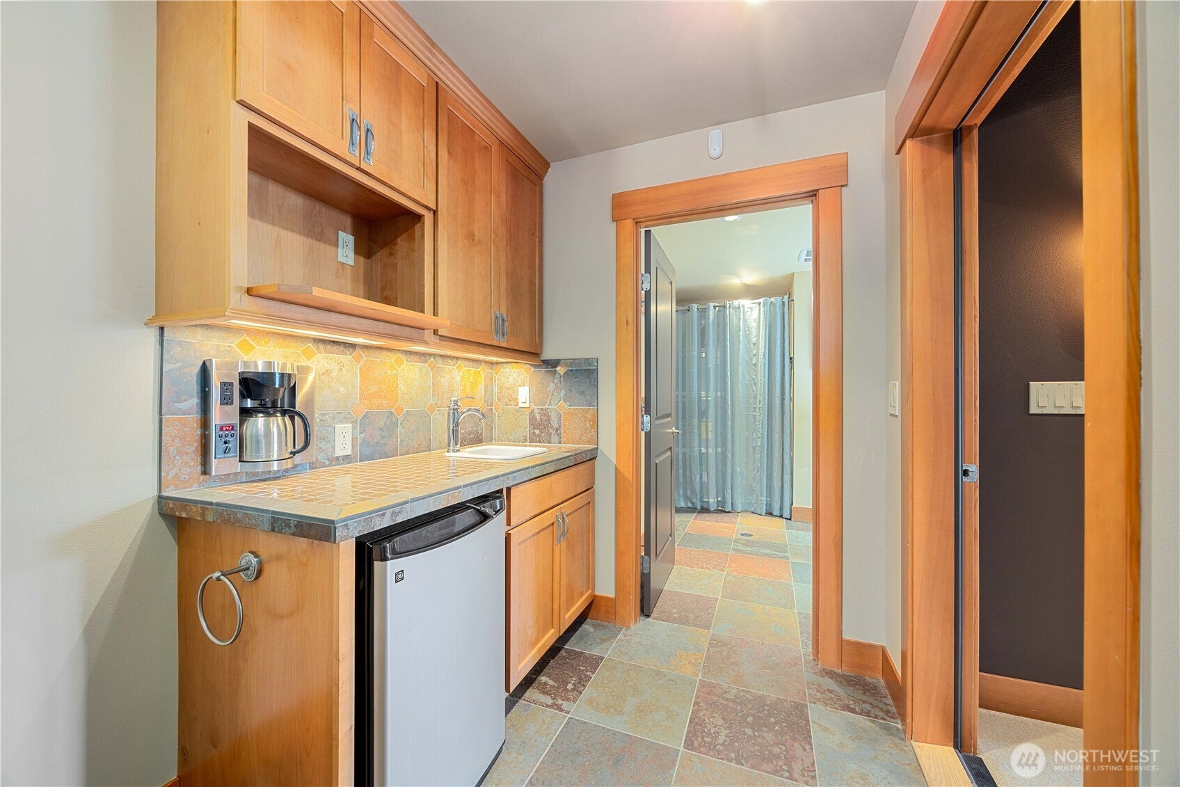 Chelan, Washington, 98816, United States, 4 Bedrooms Bedrooms, ,4 BathroomsBathrooms,Residential,Active,1869141