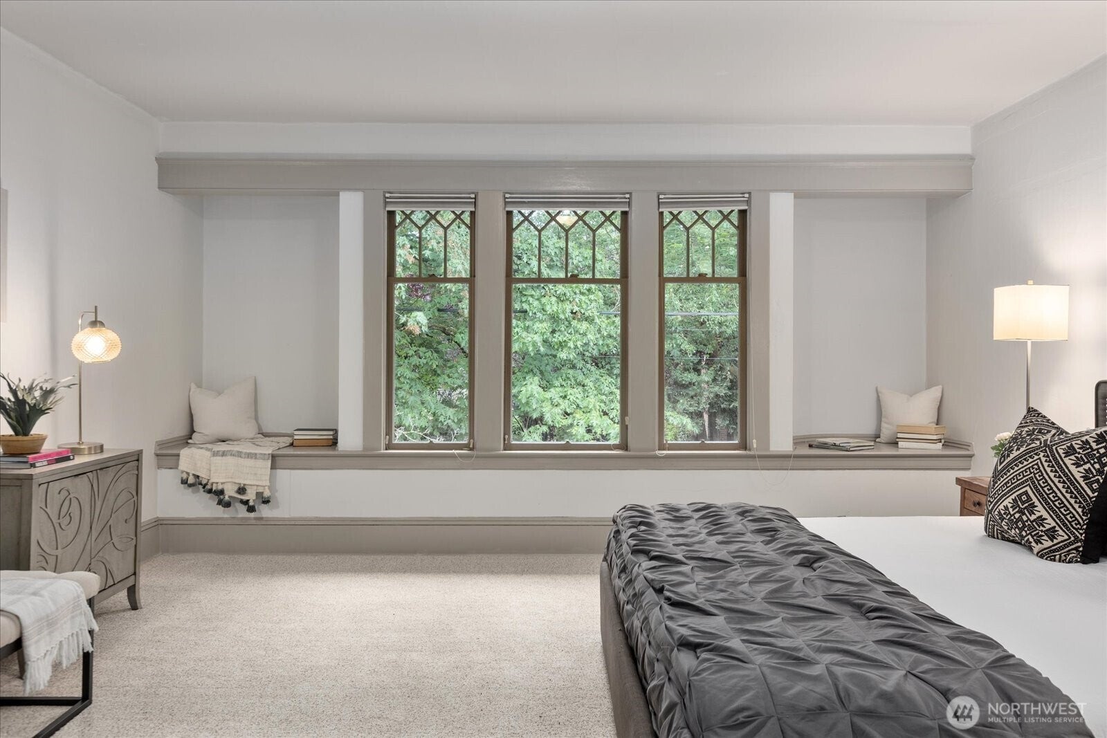 Seattle, Washington, 98102, United States, 4 Bedrooms Bedrooms, ,2 BathroomsBathrooms,Residential,Active,1905356