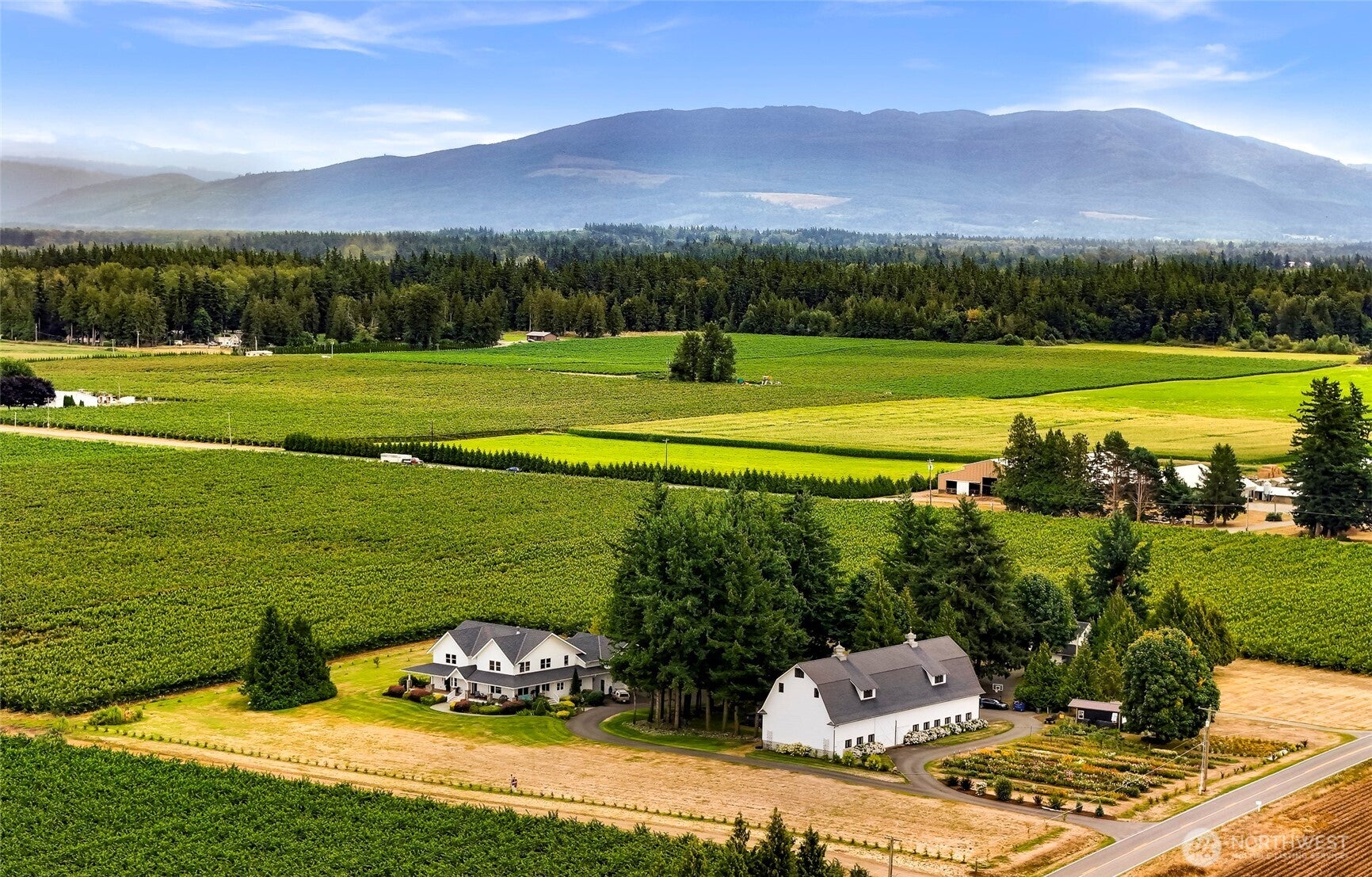 Lynden, Washington, 98264, United States, 4 Bedrooms Bedrooms, ,4 BathroomsBathrooms,Residential,Active,1922316