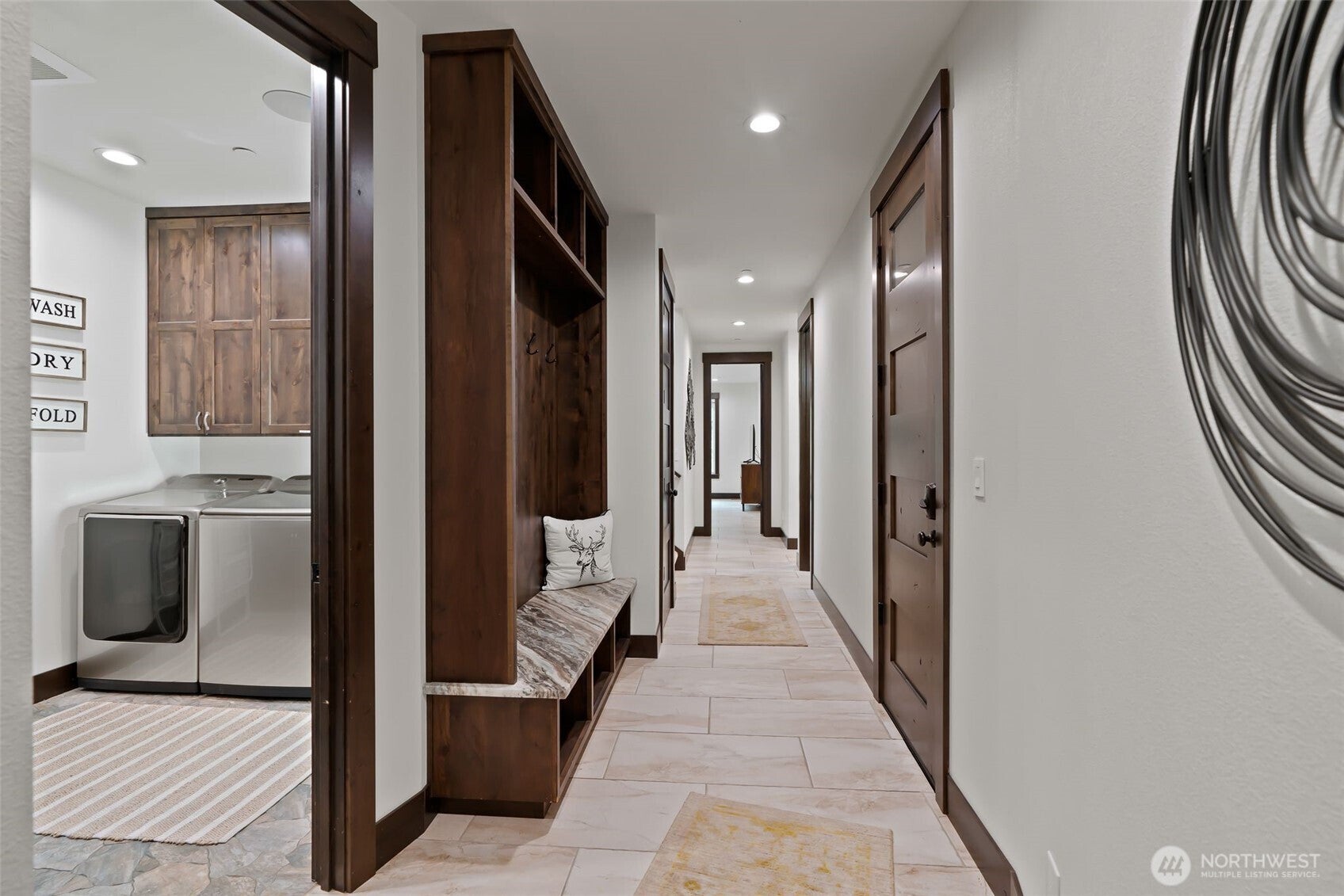 Cle Elum, Washington, 98922, United States, 4 Bedrooms Bedrooms, ,5 BathroomsBathrooms,Residential,Active,2012928